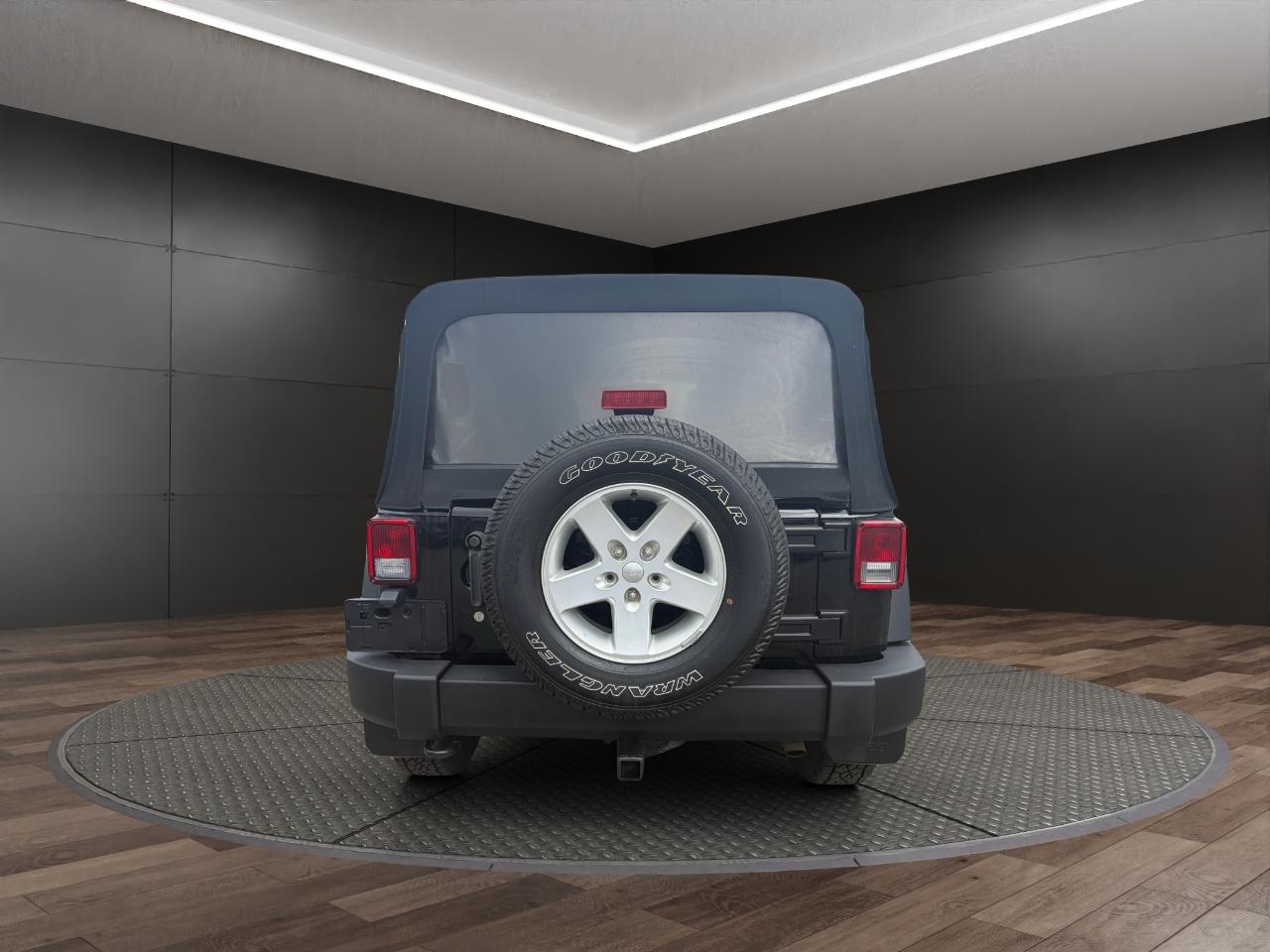 Jeep Wrangler Unlimited 4WD 4dr Sport 2016