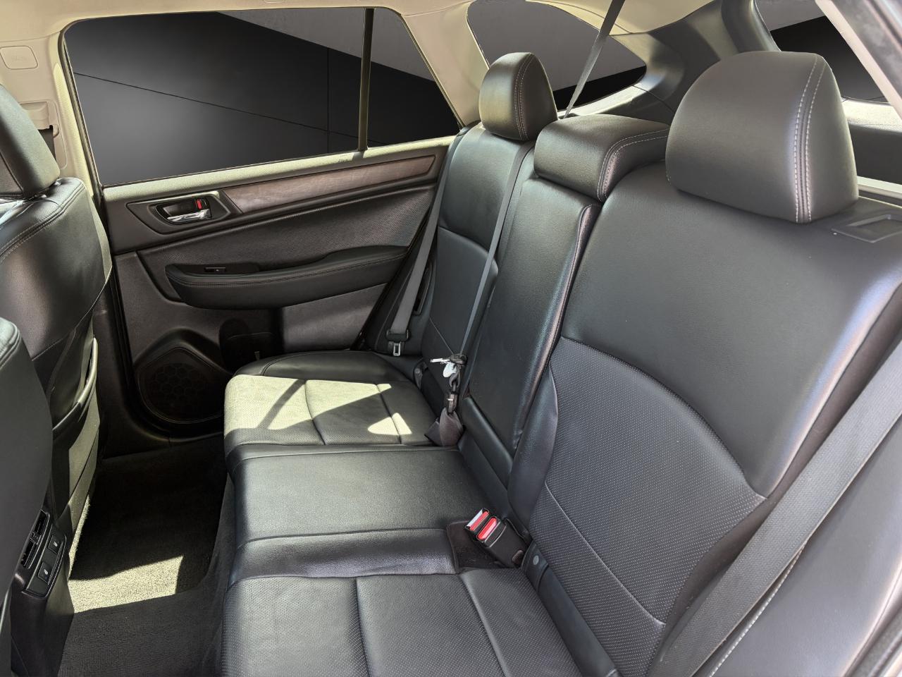 Subaru Outback 4dr Wgn 3.6R Limited 2016