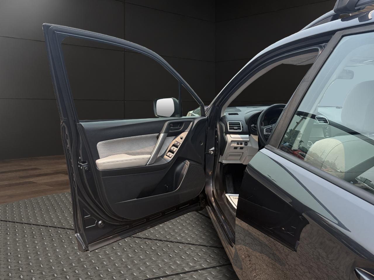 Subaru Forester 2.5i CVT 2017