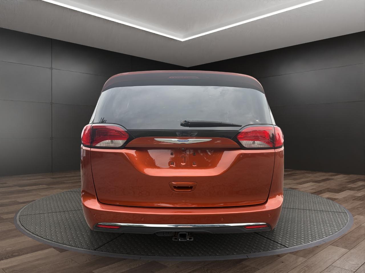 Chrysler Pacifica Touring L Plus FWD 2018