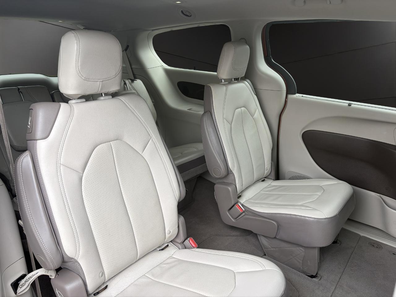 Chrysler Pacifica Touring L Plus FWD 2018