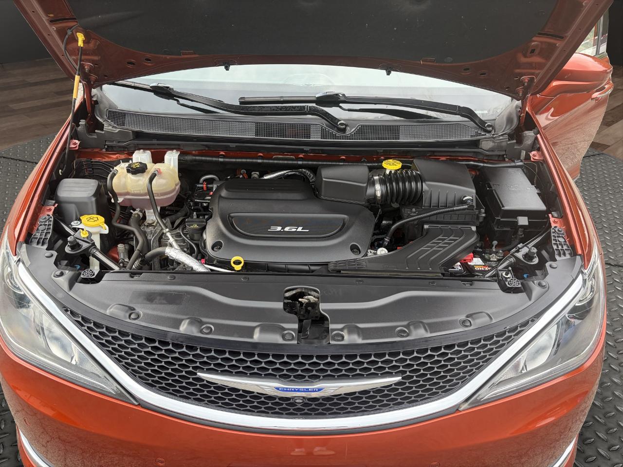 Chrysler Pacifica Touring L Plus FWD 2018