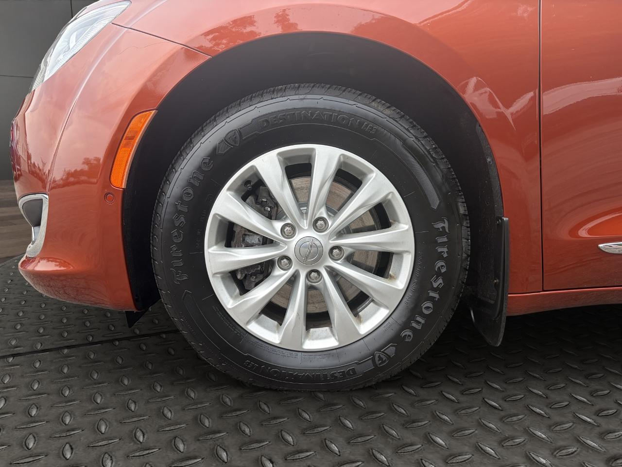 Chrysler Pacifica Touring L Plus FWD 2018