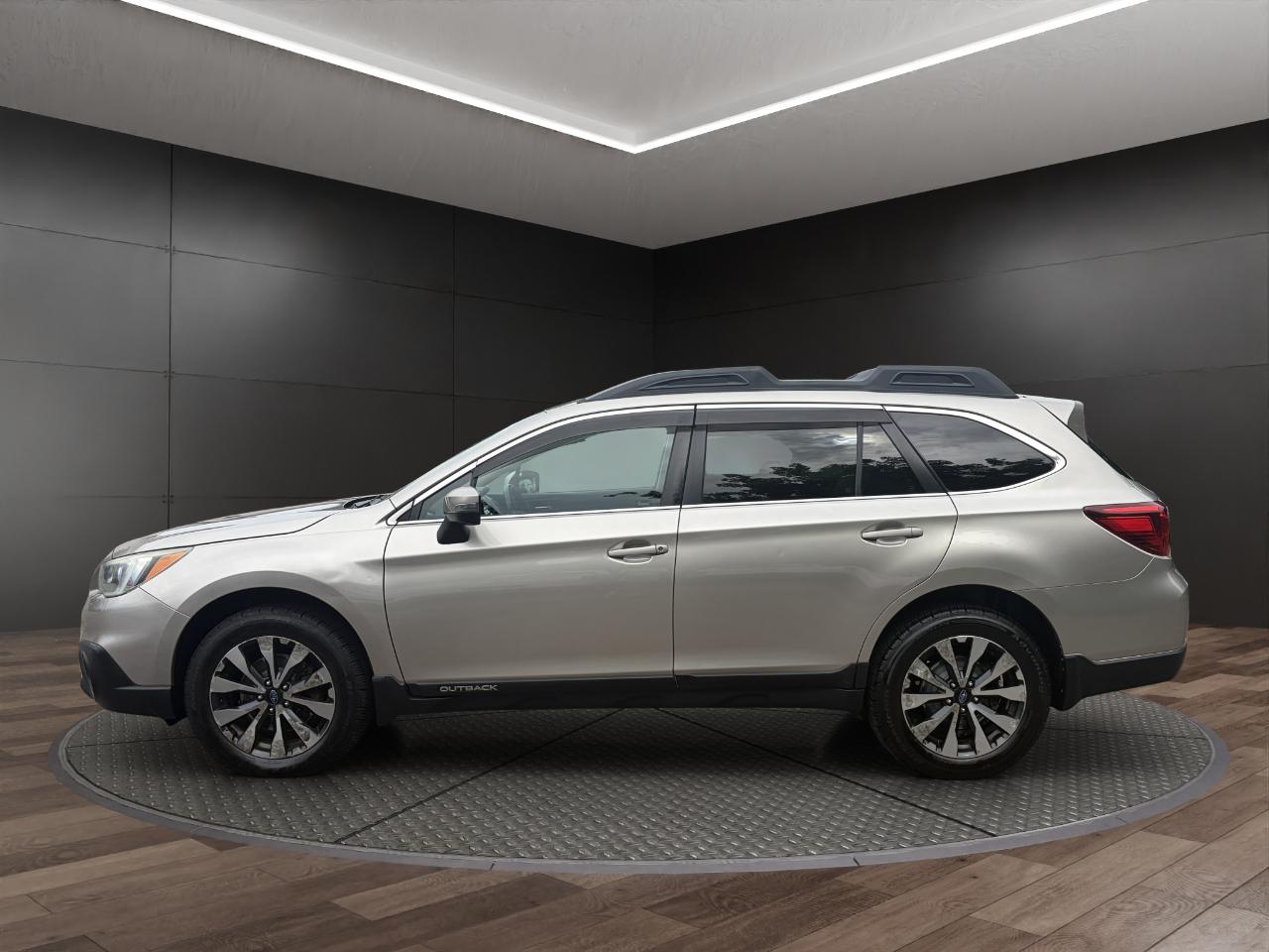 Subaru Outback 4dr Wgn 2.5i Limited PZEV 2015