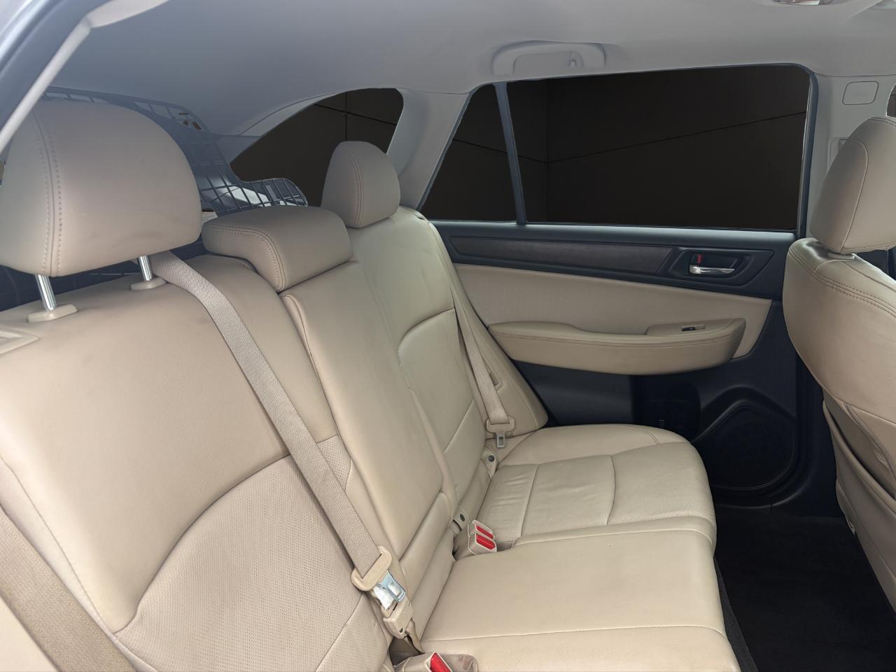 Subaru Outback 4dr Wgn 2.5i Limited PZEV 2015