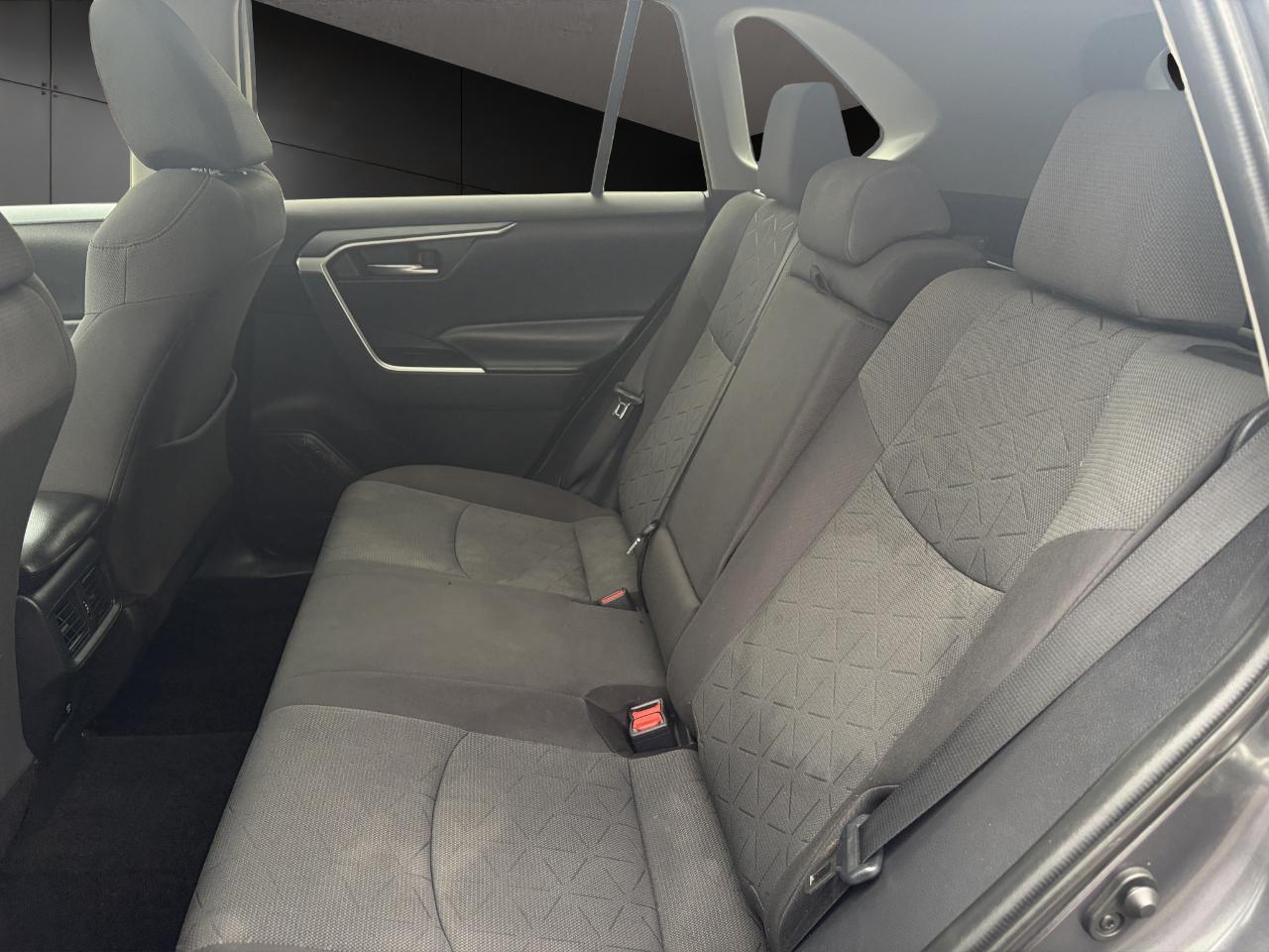 Toyota RAV4 XLE AWD (Natl) 2020