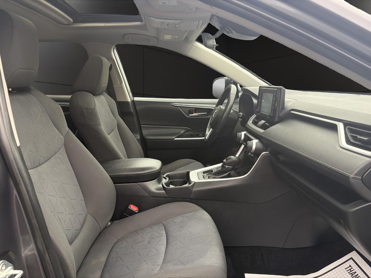 Toyota RAV4 XLE AWD (Natl) 2020