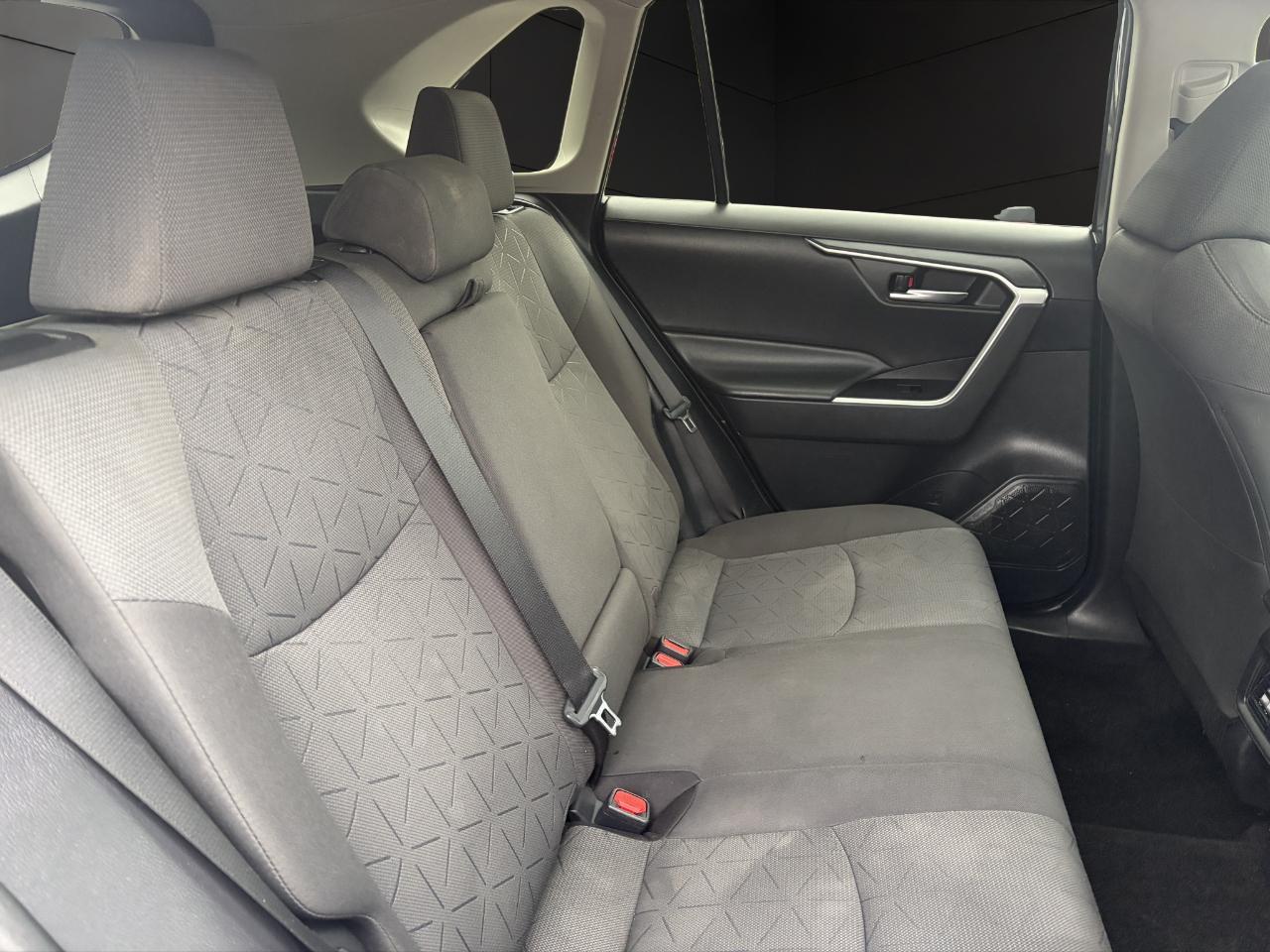 Toyota RAV4 XLE AWD (Natl) 2020