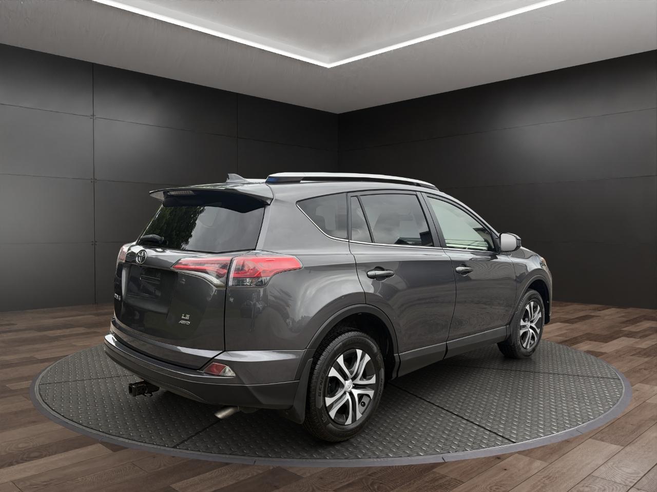 Toyota RAV4 AWD 4dr LE (Natl) 2016