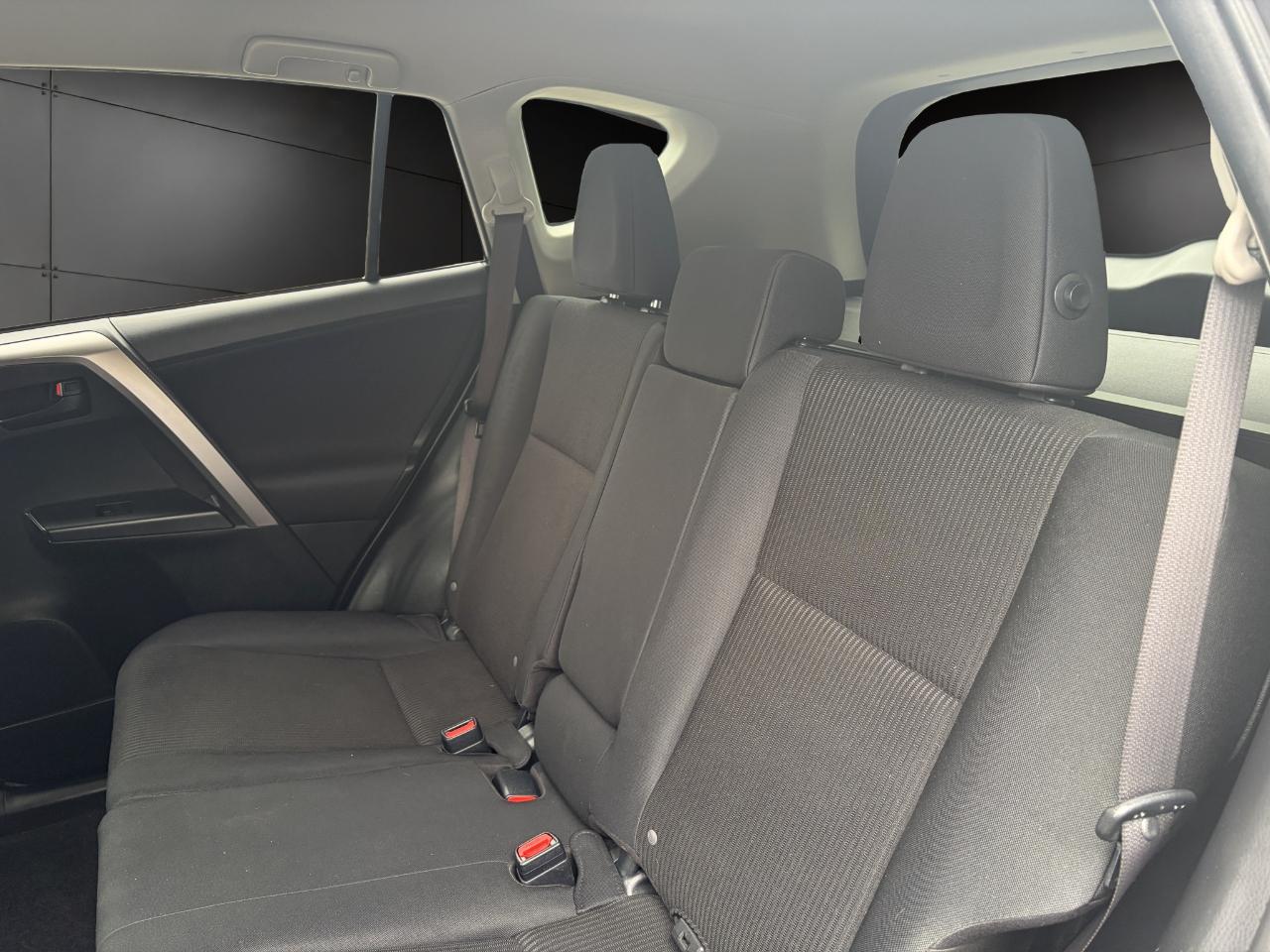 Toyota RAV4 AWD 4dr LE (Natl) 2016