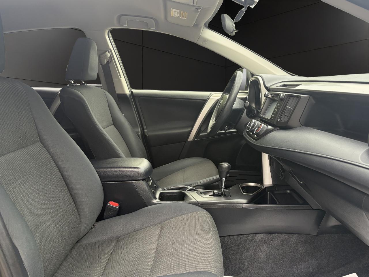 Toyota RAV4 AWD 4dr LE (Natl) 2016