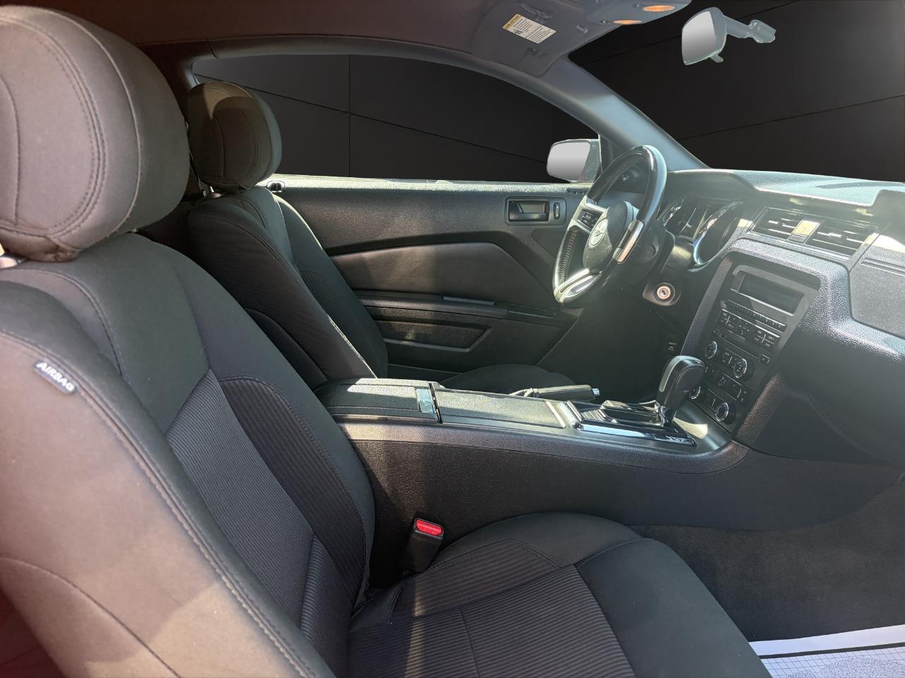 Ford Mustang 2dr Cpe V6 2014