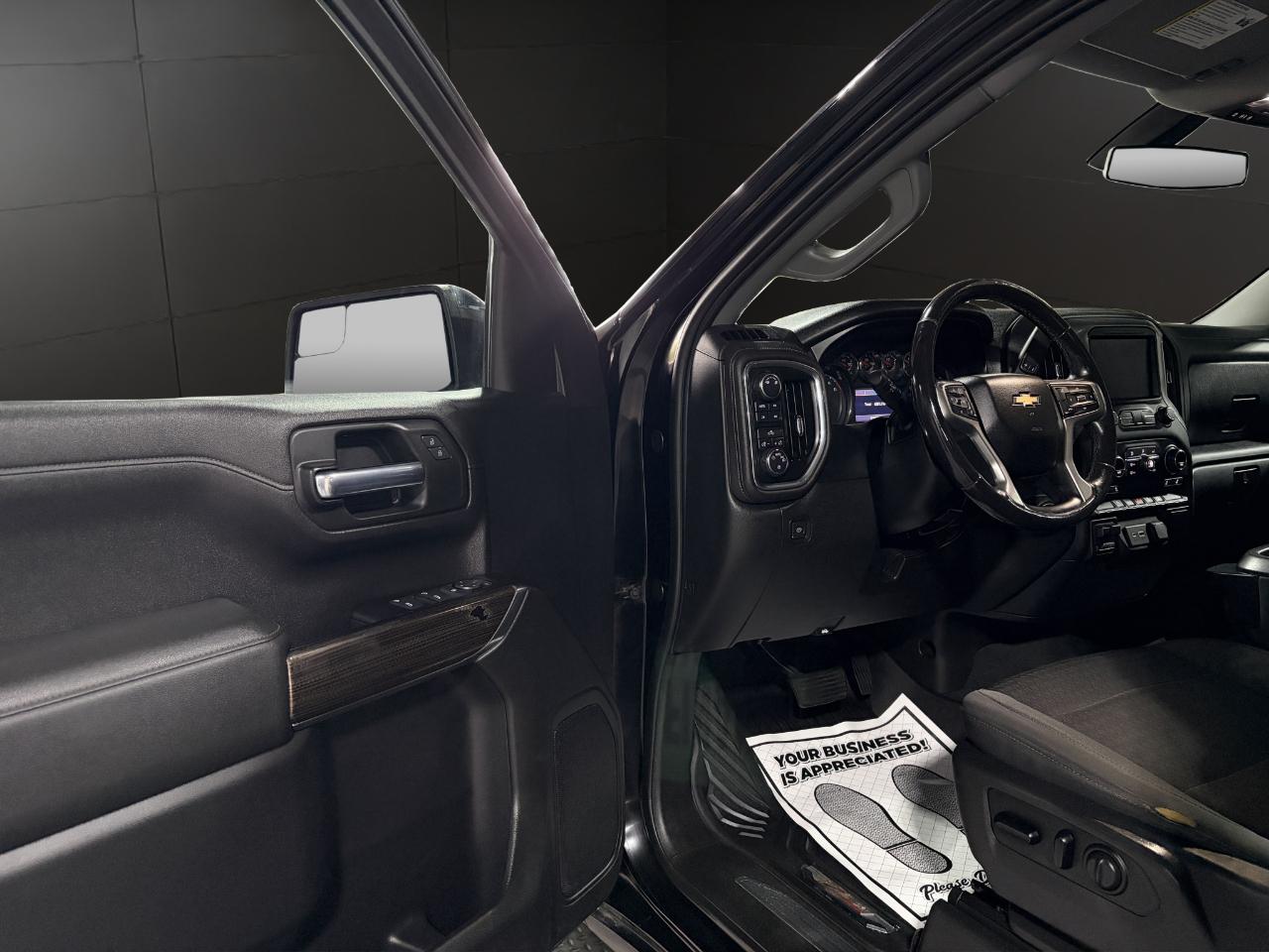Chevrolet Silverado 1500 4WD Crew Cab 147" LT 2019