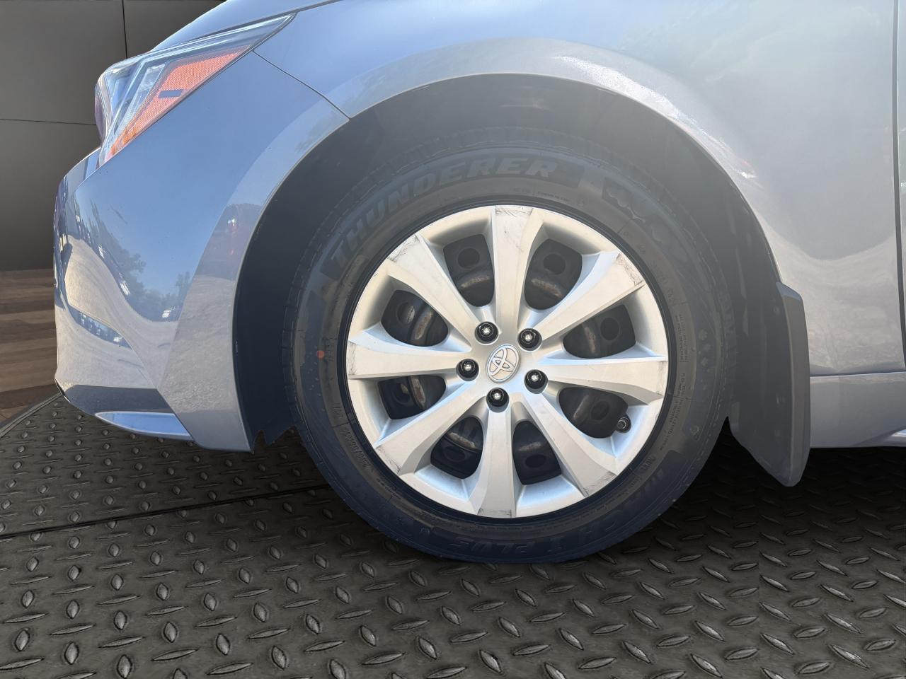 Toyota Corolla LE CVT (Natl) 2022