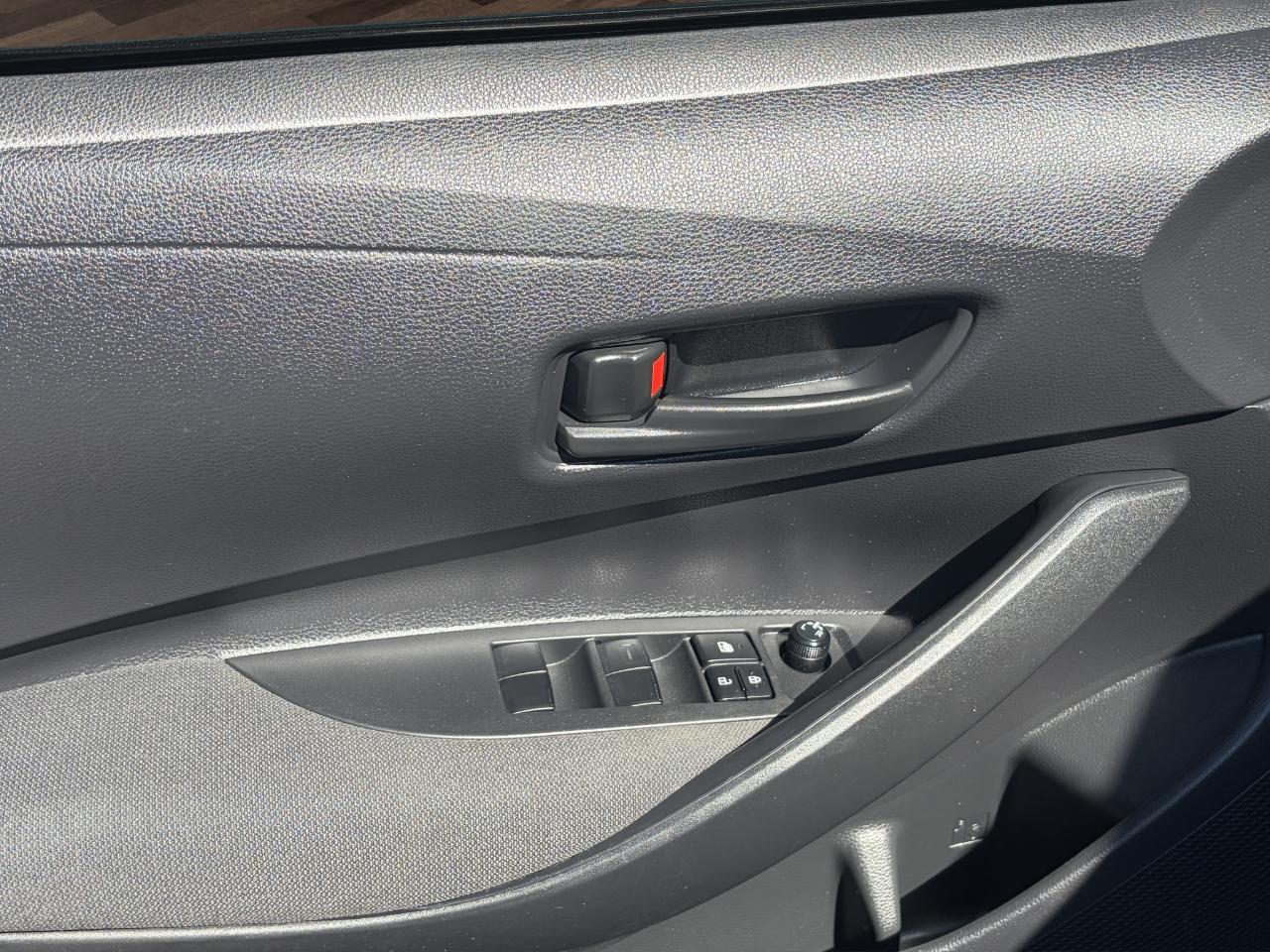 Toyota Corolla LE CVT (Natl) 2022