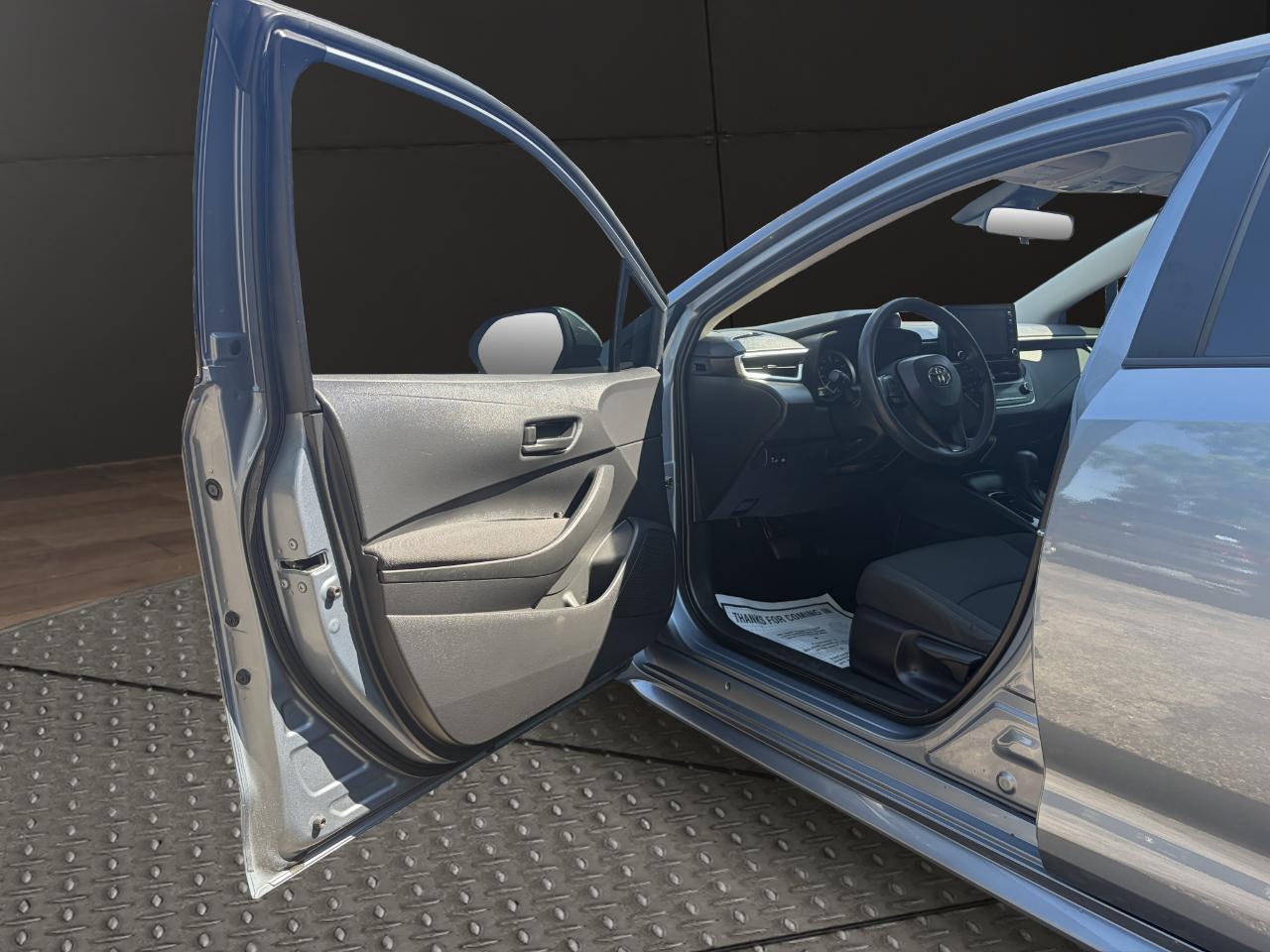 Toyota Corolla LE CVT (Natl) 2022