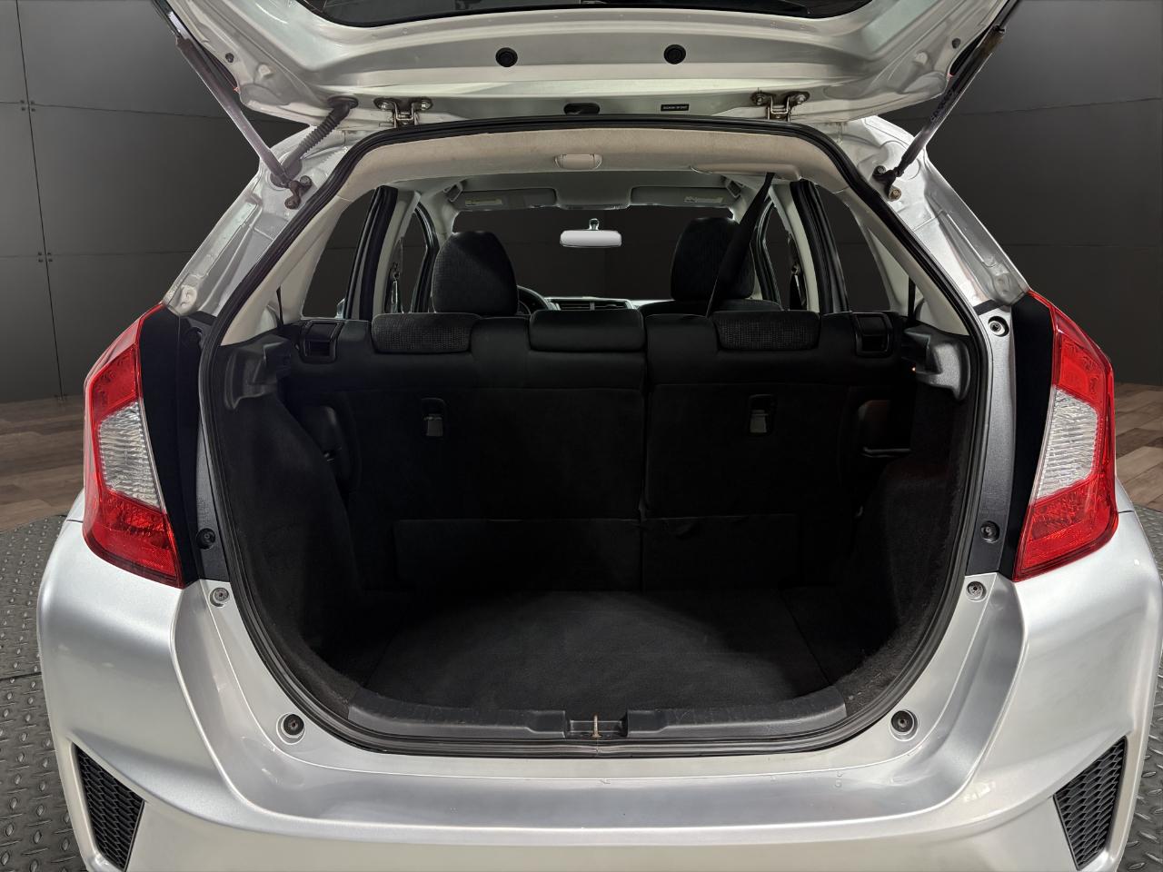Honda Fit 5dr HB CVT LX 2015