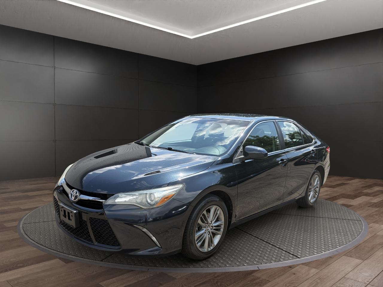 Toyota Camry 4dr Sdn I4 Auto SE (Natl) 2015