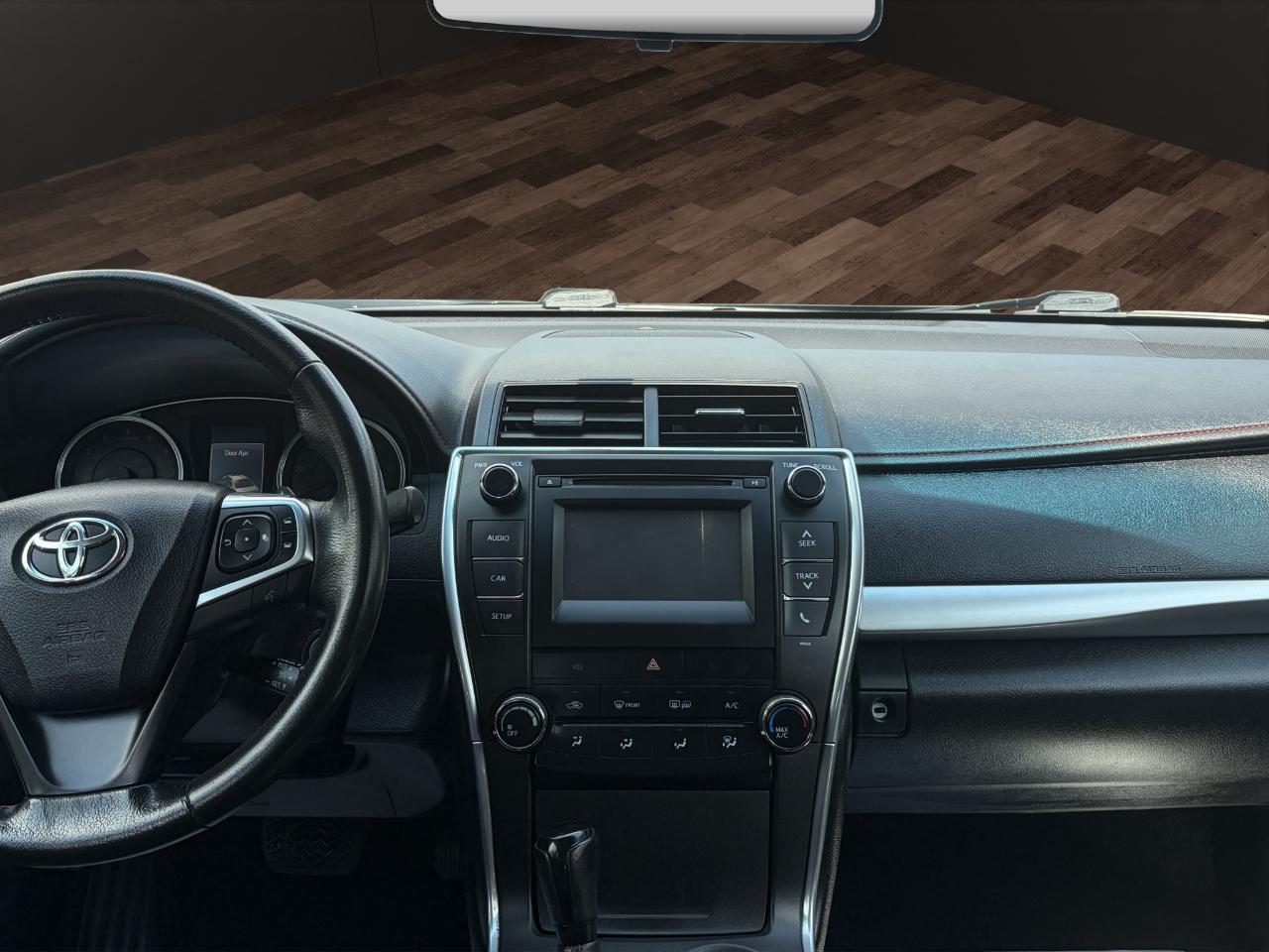 Toyota Camry 4dr Sdn I4 Auto SE (Natl) 2015