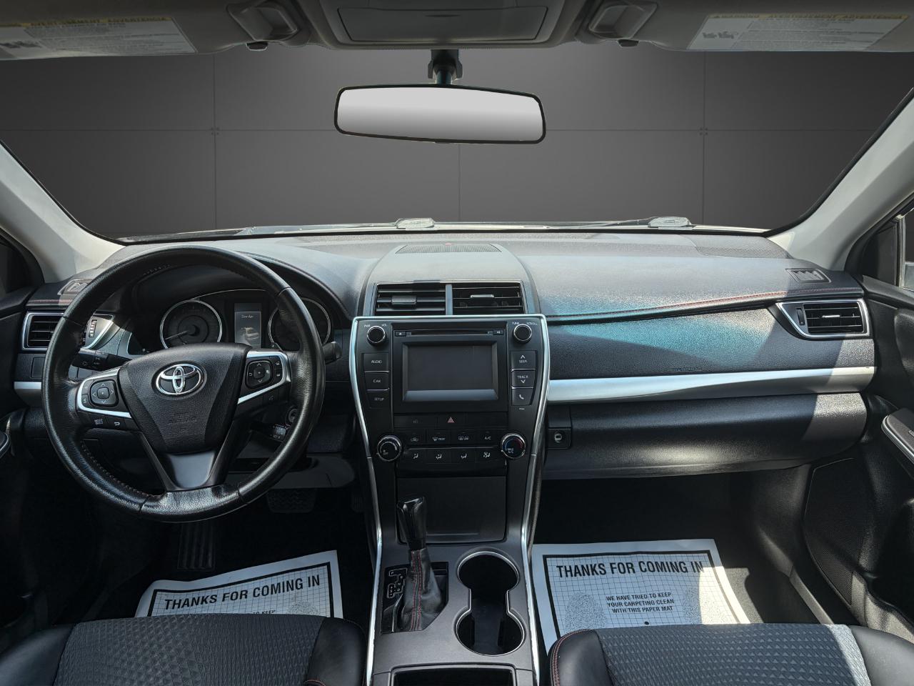 Toyota Camry 4dr Sdn I4 Auto SE (Natl) 2015