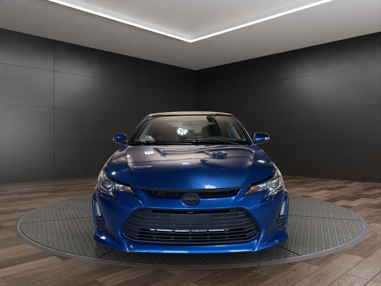 Scion tC 2dr HB Man (Natl) 2015