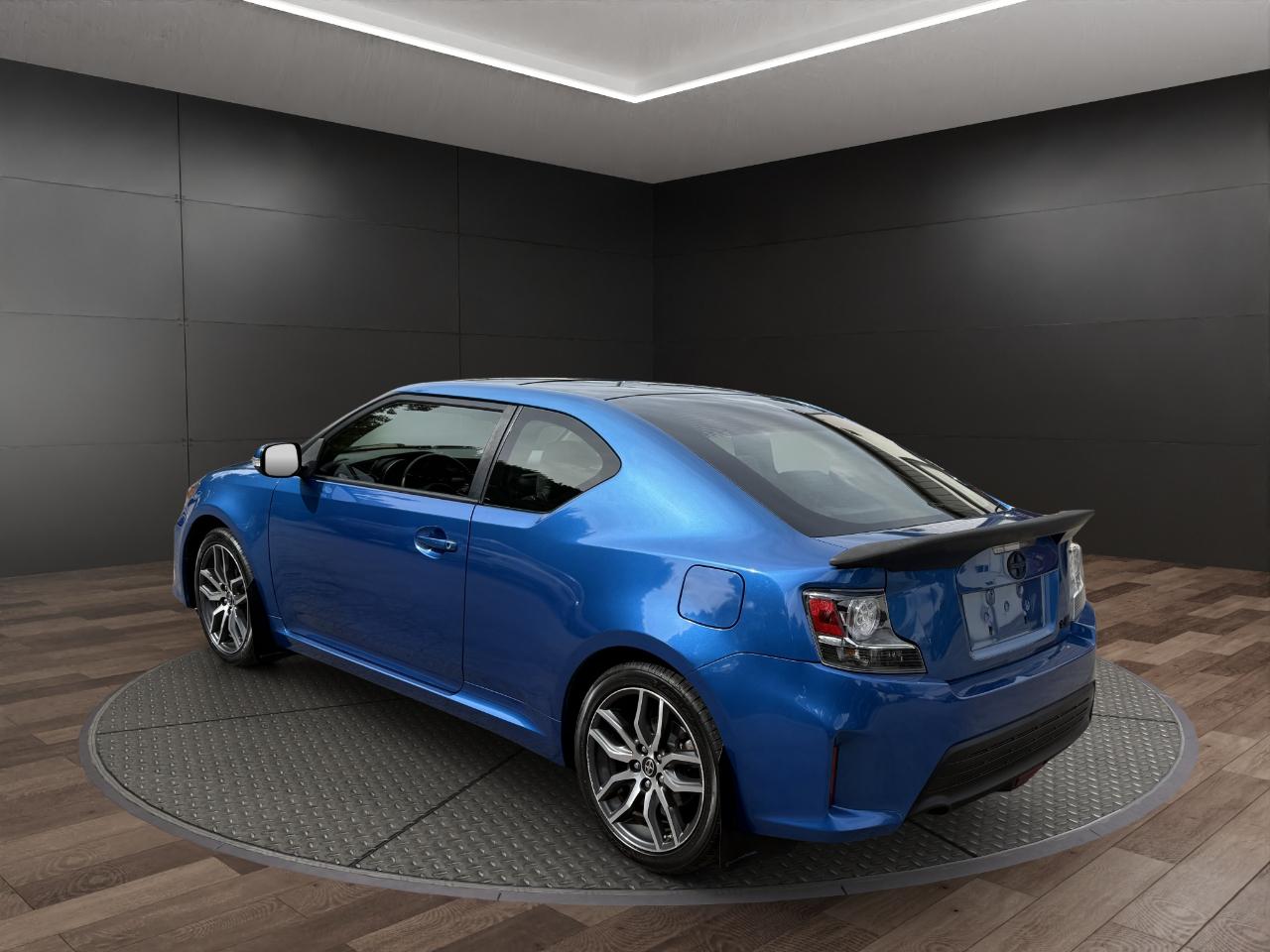 Scion tC 2dr HB Man (Natl) 2015