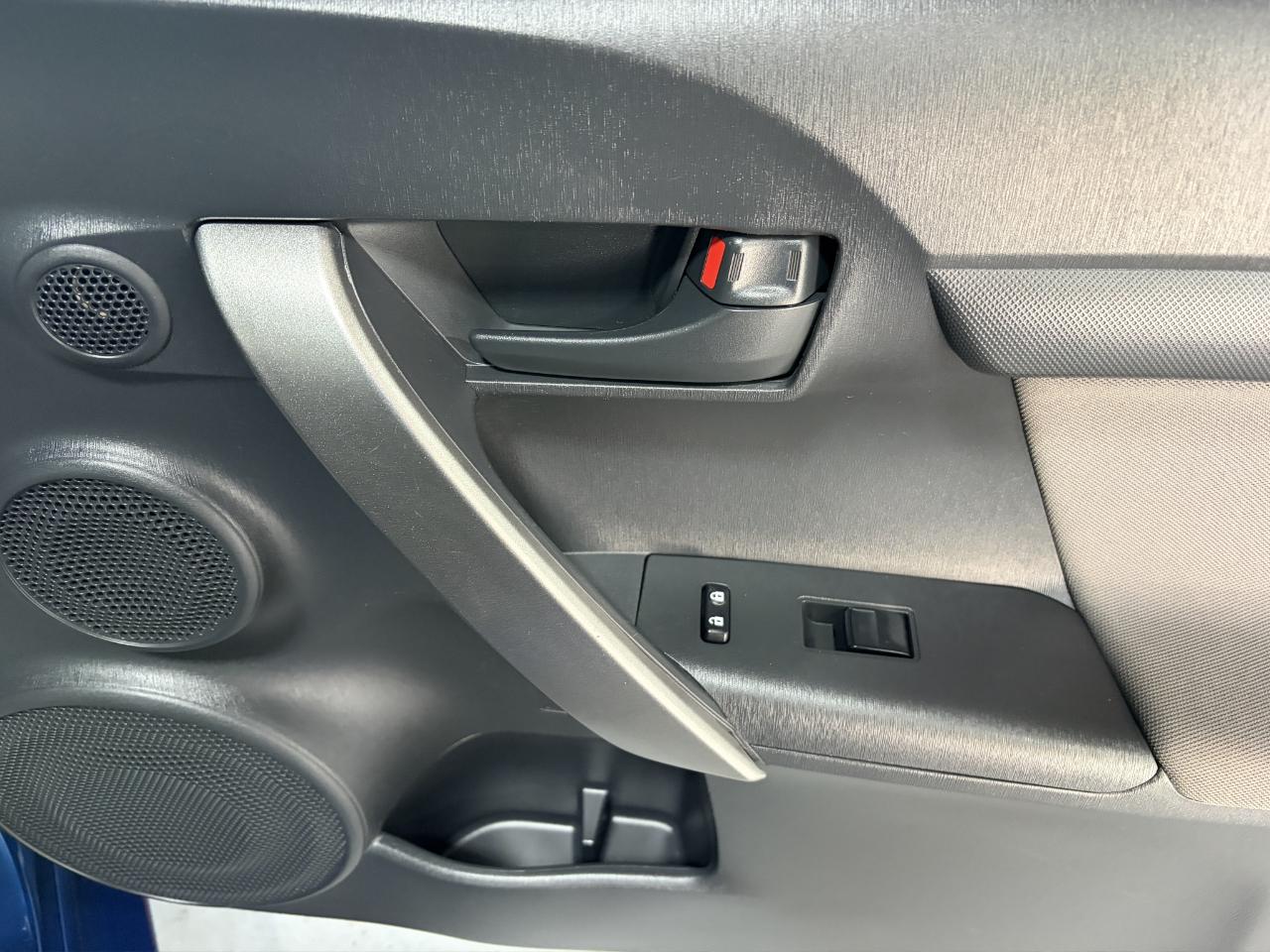 Scion tC 2dr HB Man (Natl) 2015