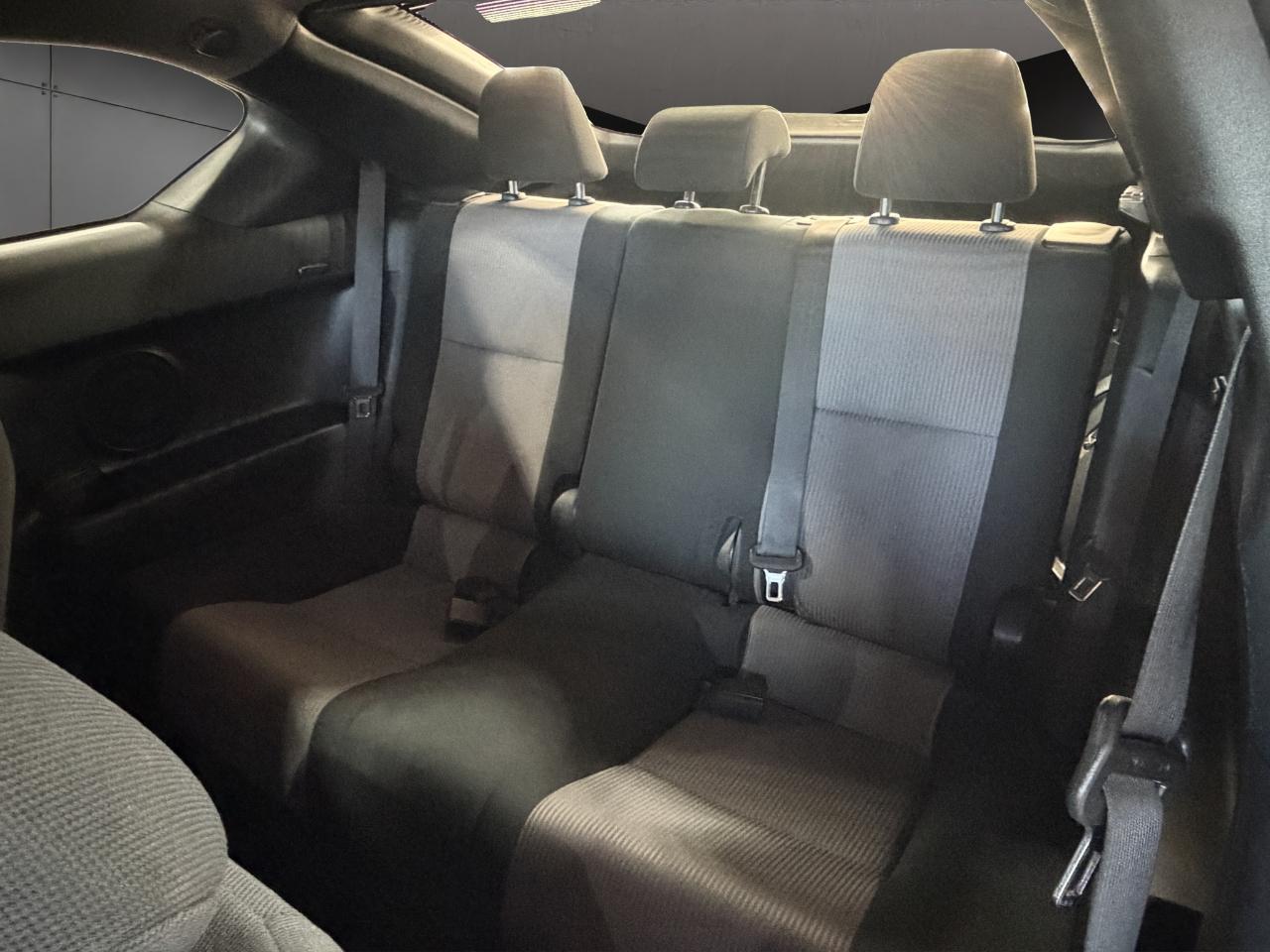 Scion tC 2dr HB Man (Natl) 2015