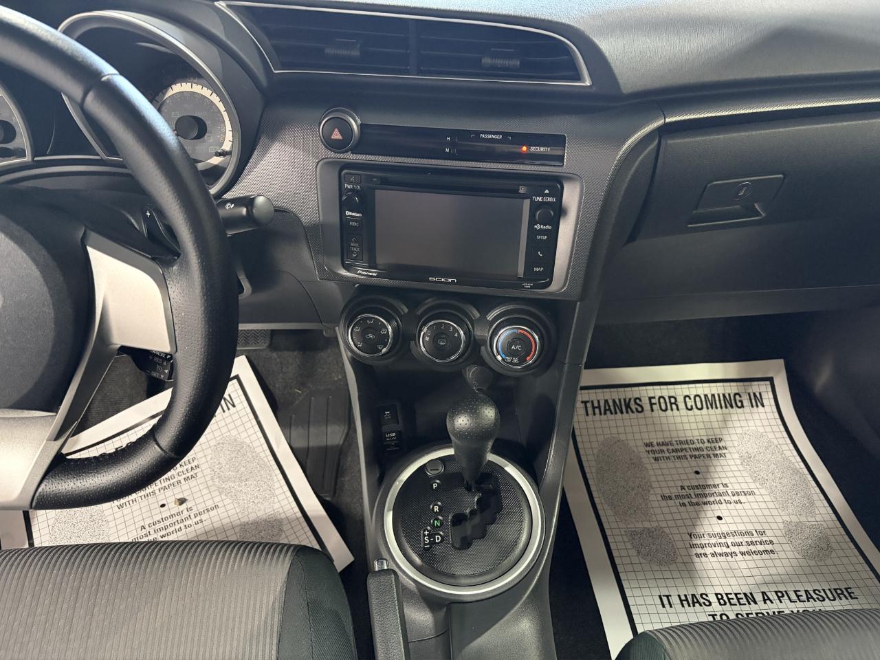 Scion tC 2dr HB Man (Natl) 2015