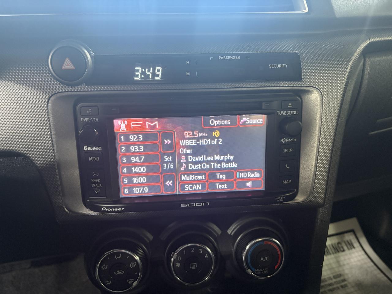 Scion tC 2dr HB Man (Natl) 2015