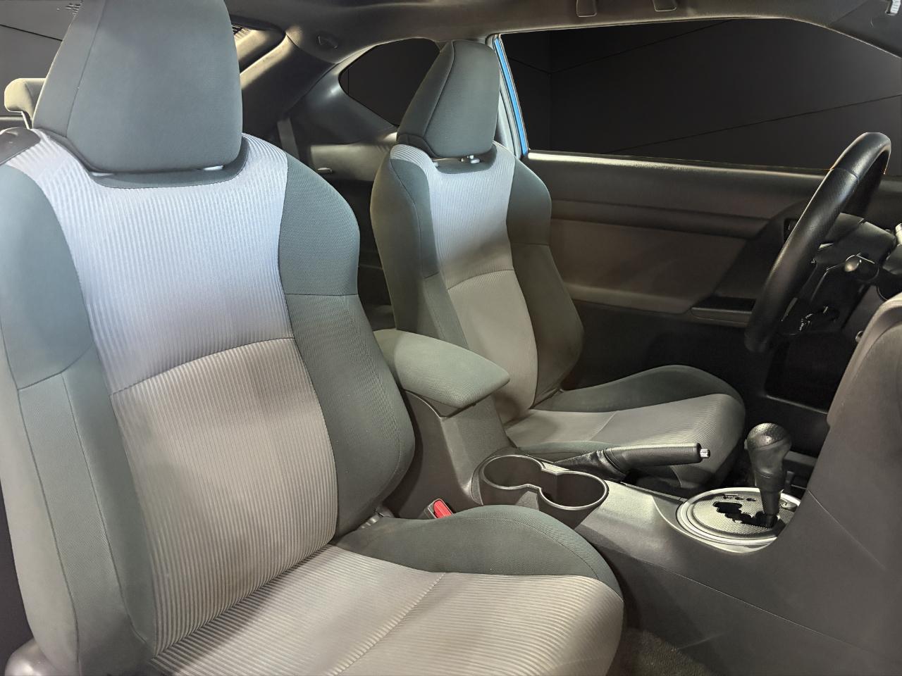 Scion tC 2dr HB Man (Natl) 2015
