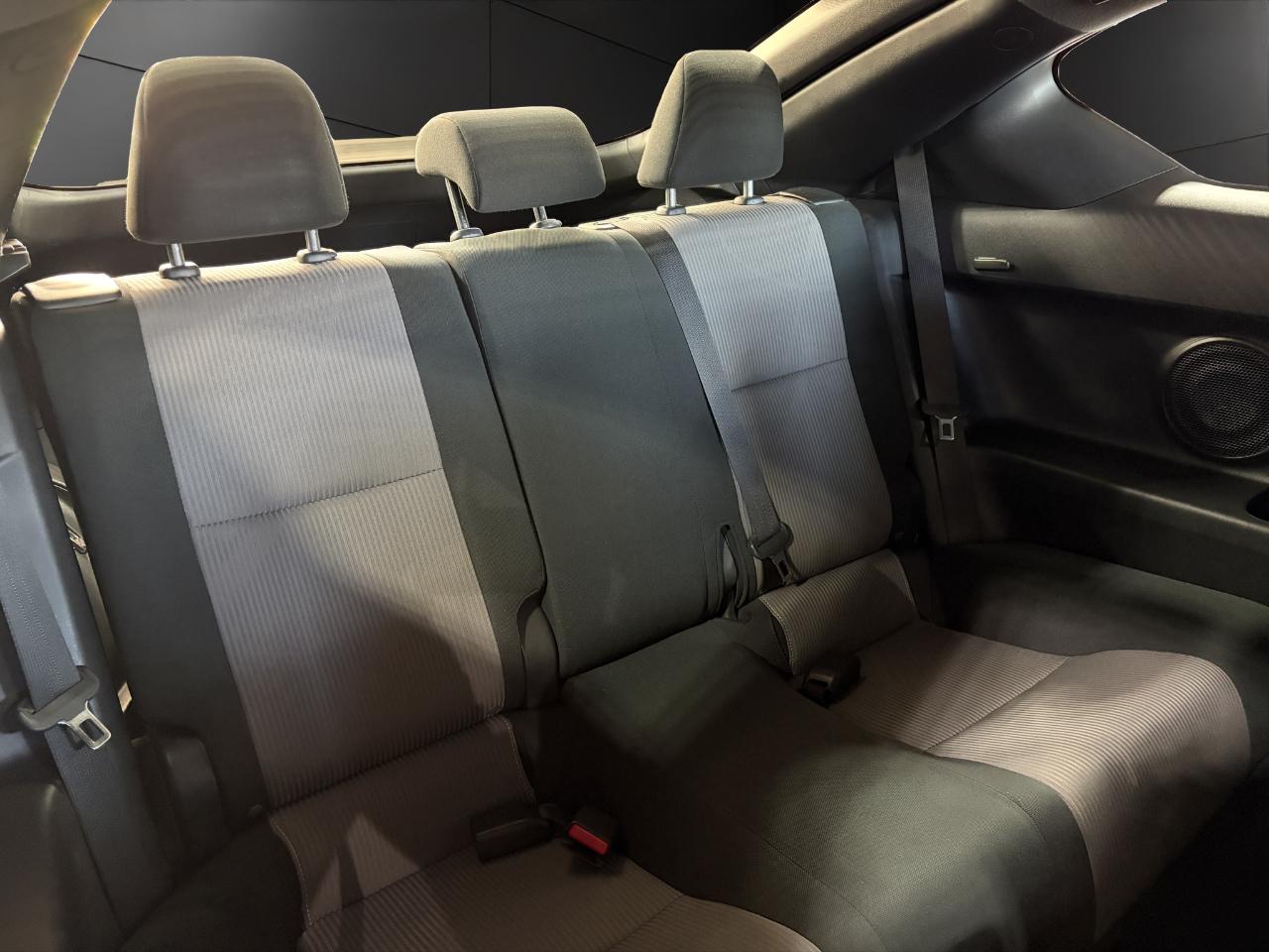 Scion tC 2dr HB Man (Natl) 2015