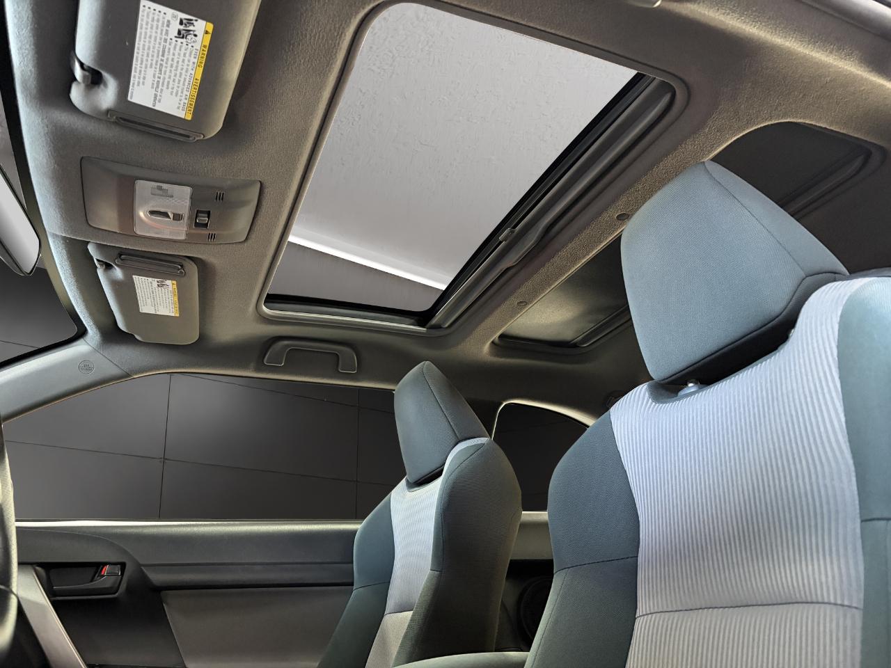 Scion tC 2dr HB Man (Natl) 2015