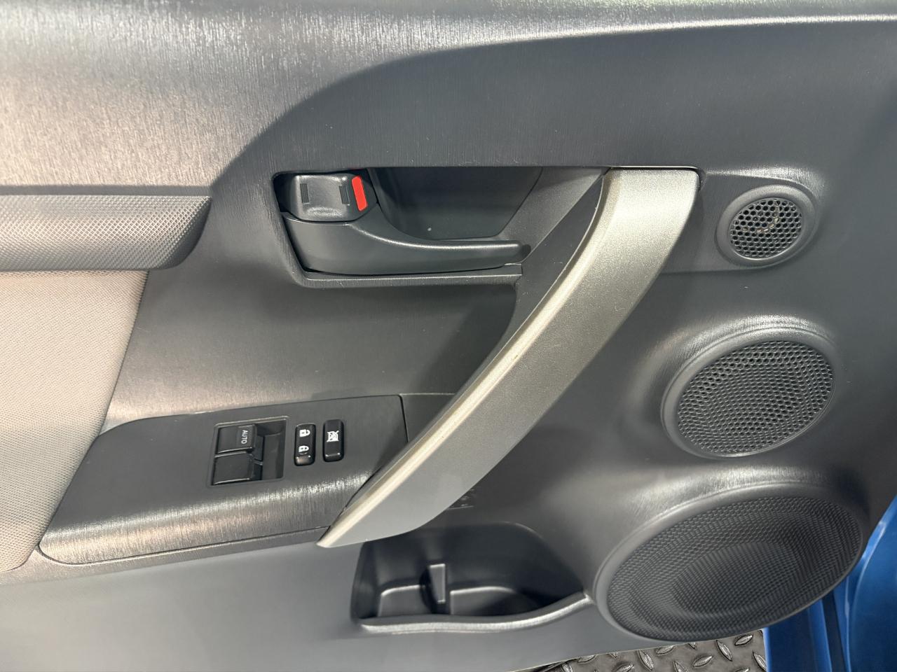 Scion tC 2dr HB Man (Natl) 2015