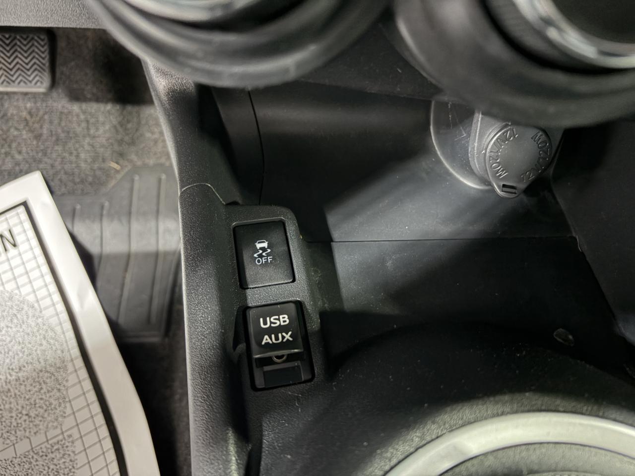 Scion tC 2dr HB Man (Natl) 2015