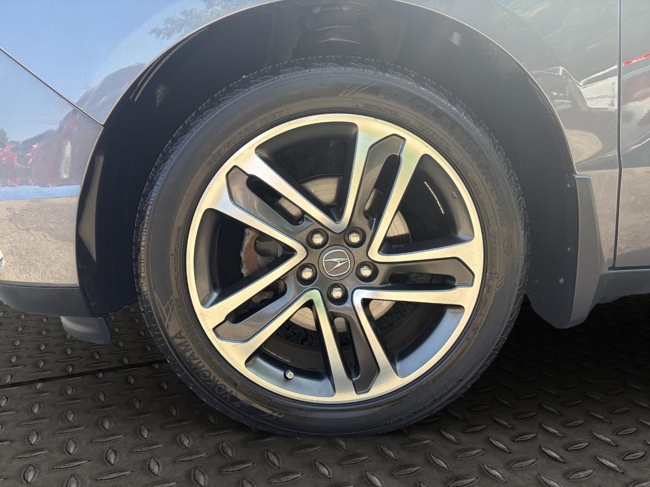 Acura MDX SH-AWD w/Advance Pkg 2017