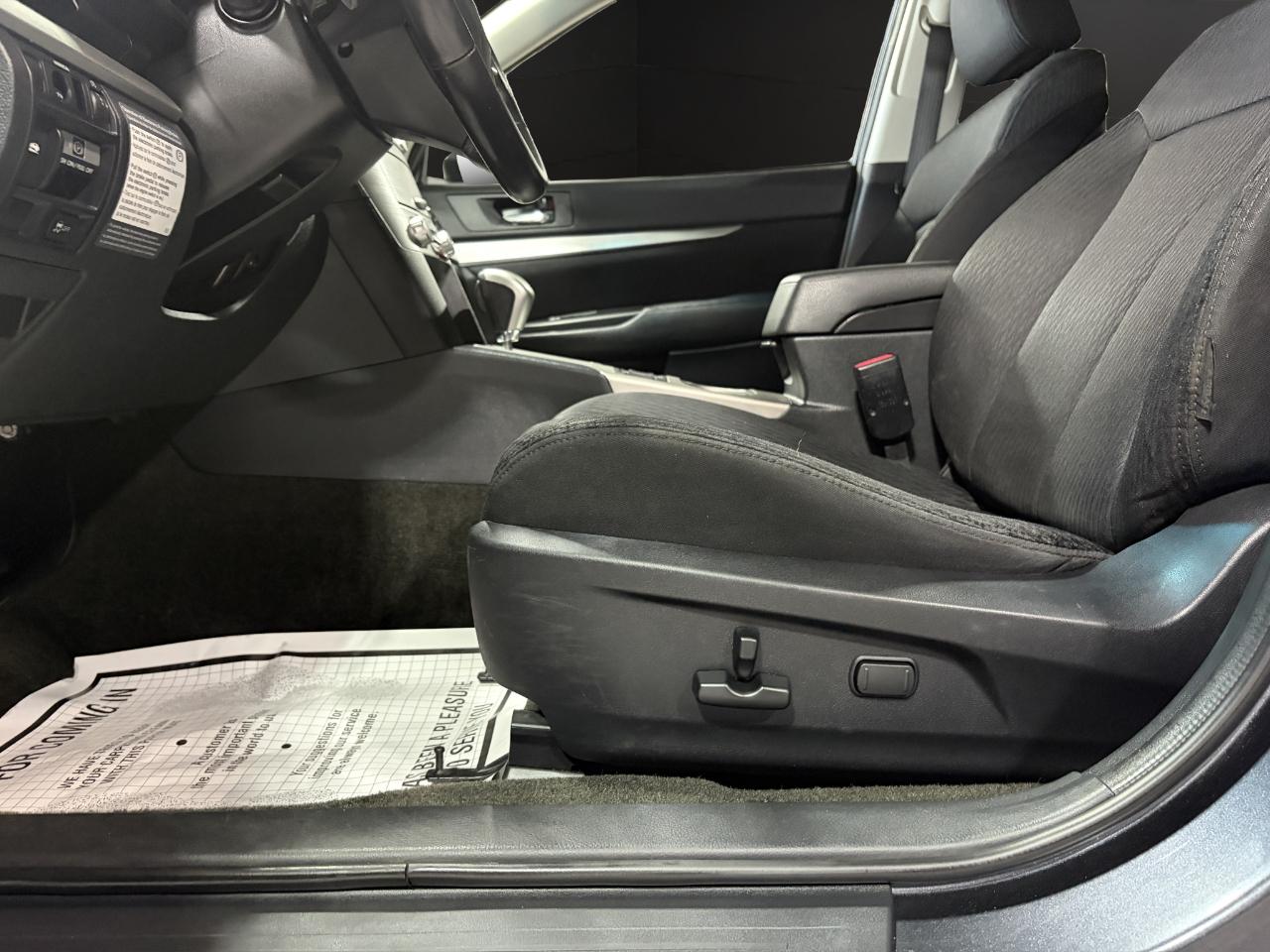 Subaru Outback 4dr Wgn H4 Auto 2.5i Premium 2012