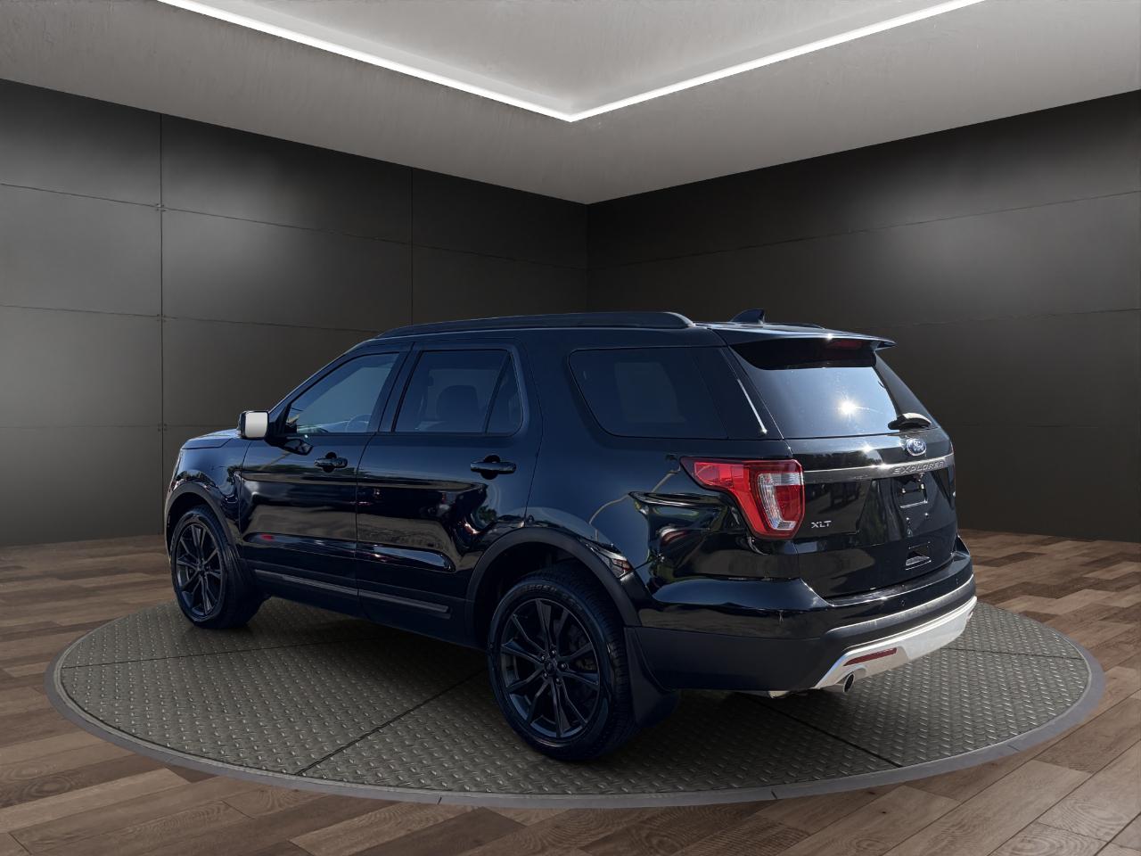 Ford Explorer XLT 4WD 2017