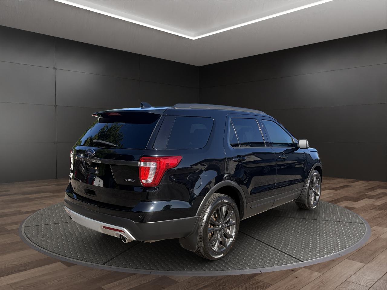 Ford Explorer XLT 4WD 2017