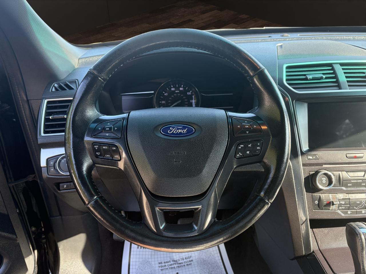 Ford Explorer XLT 4WD 2017