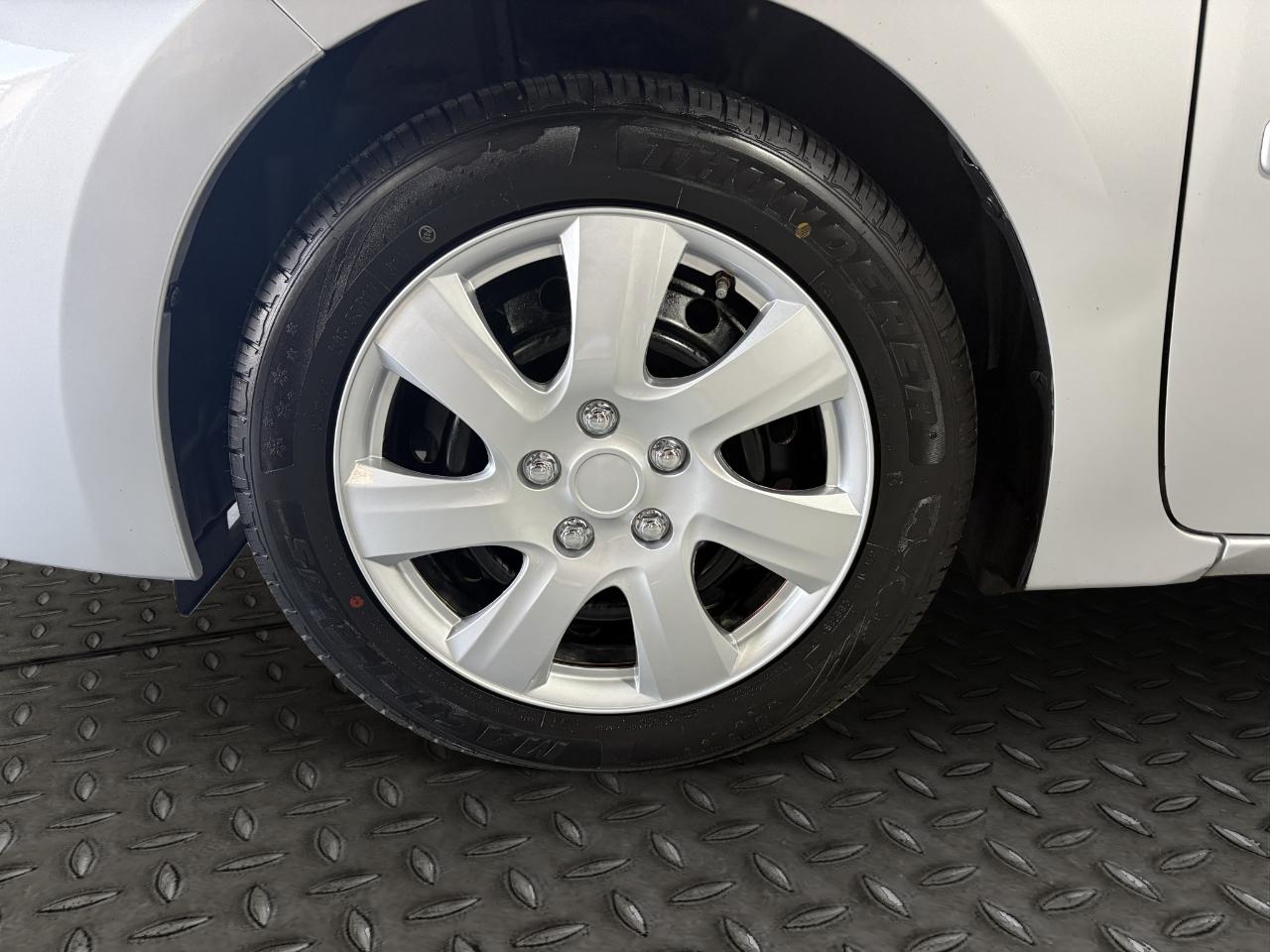 Toyota Corolla 4dr Sedan LE Auto 2017