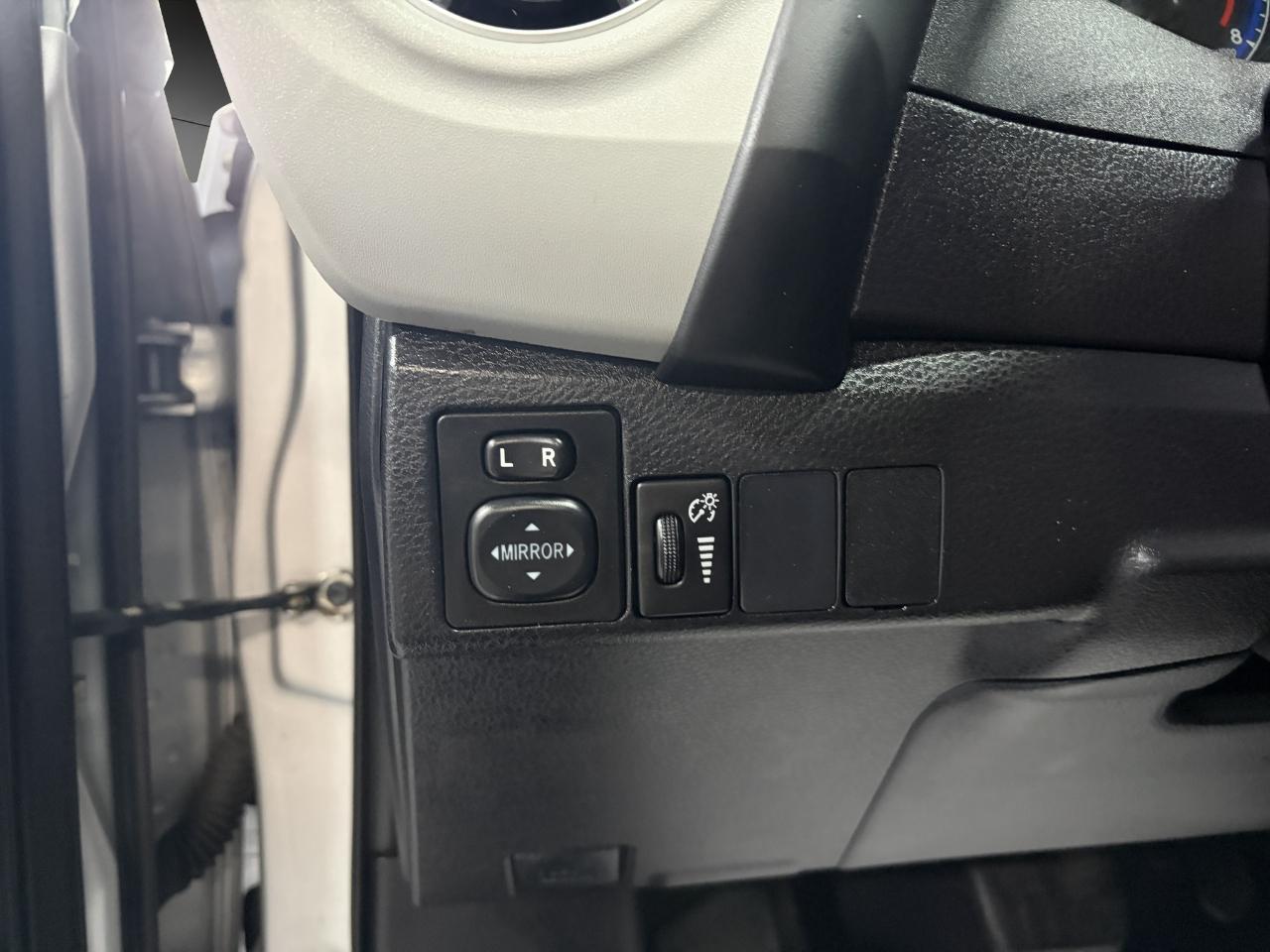 Toyota Corolla 4dr Sedan LE Auto 2017