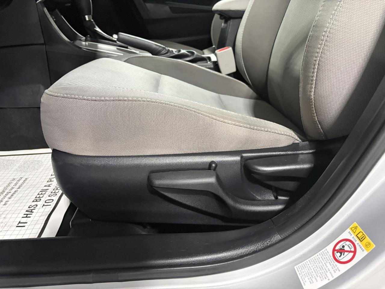 Toyota Corolla 4dr Sedan LE Auto 2017