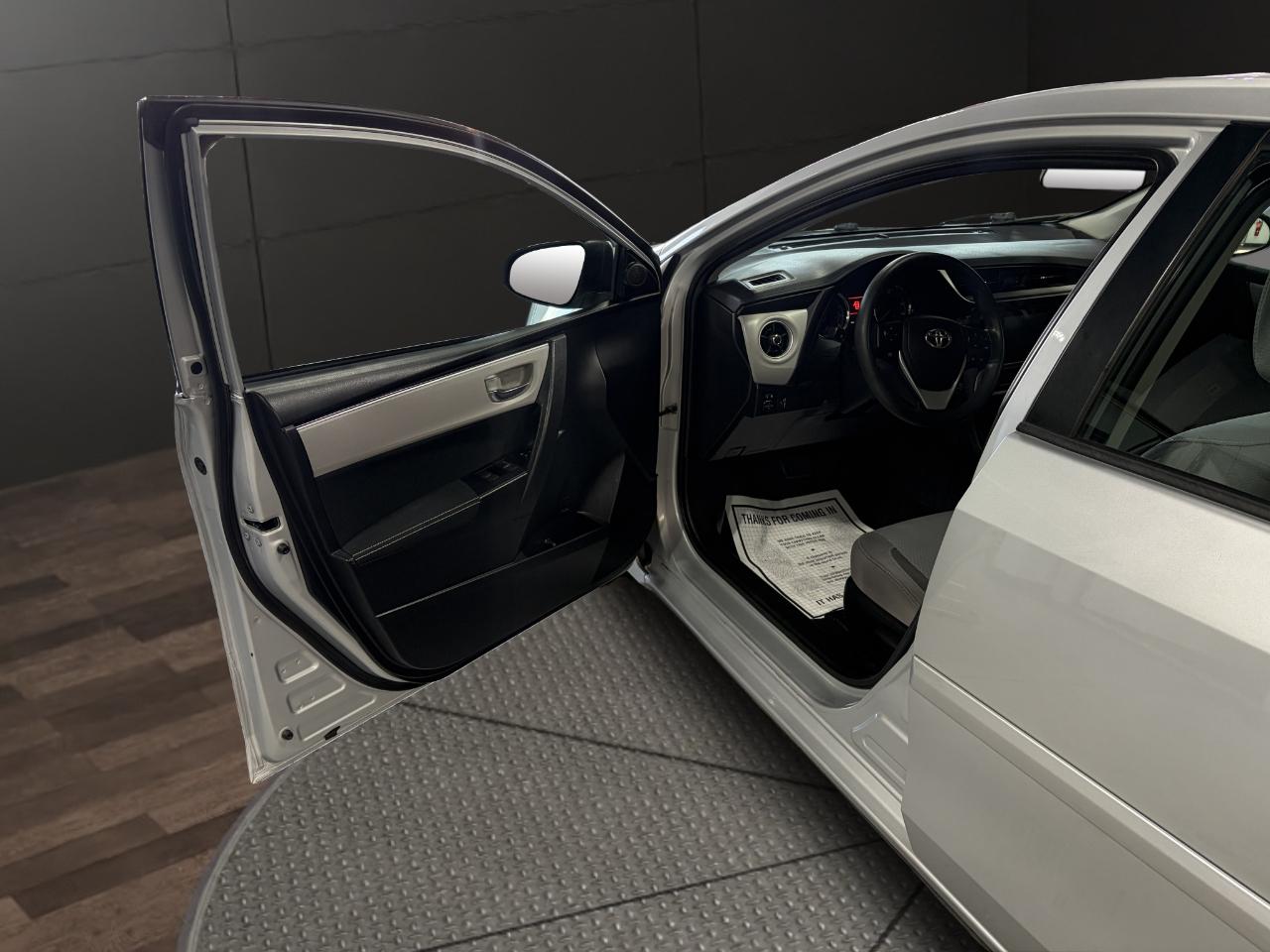 Toyota Corolla 4dr Sedan LE Auto 2017