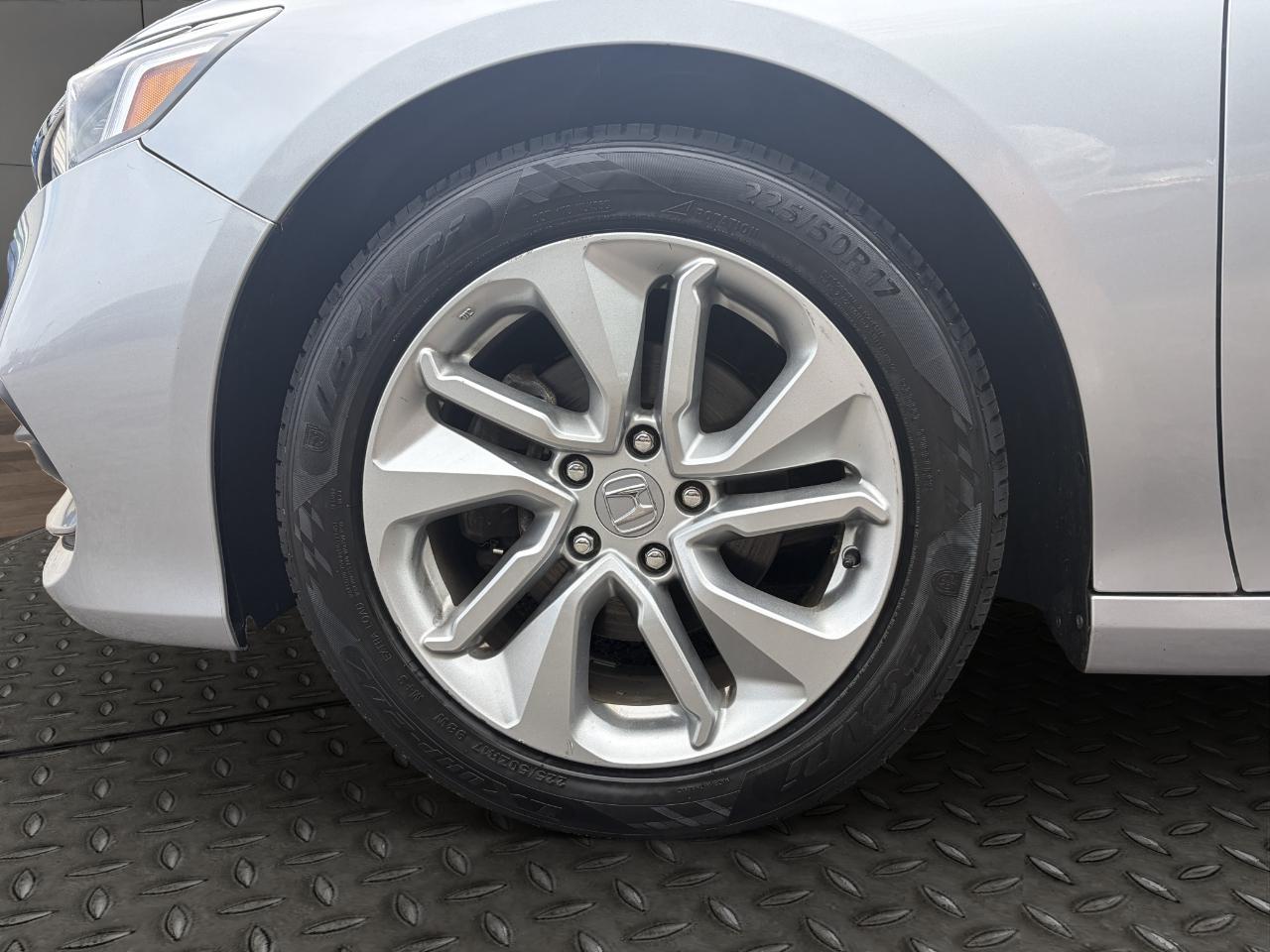 Honda Accord Sedan LX 1.5T CVT 2020