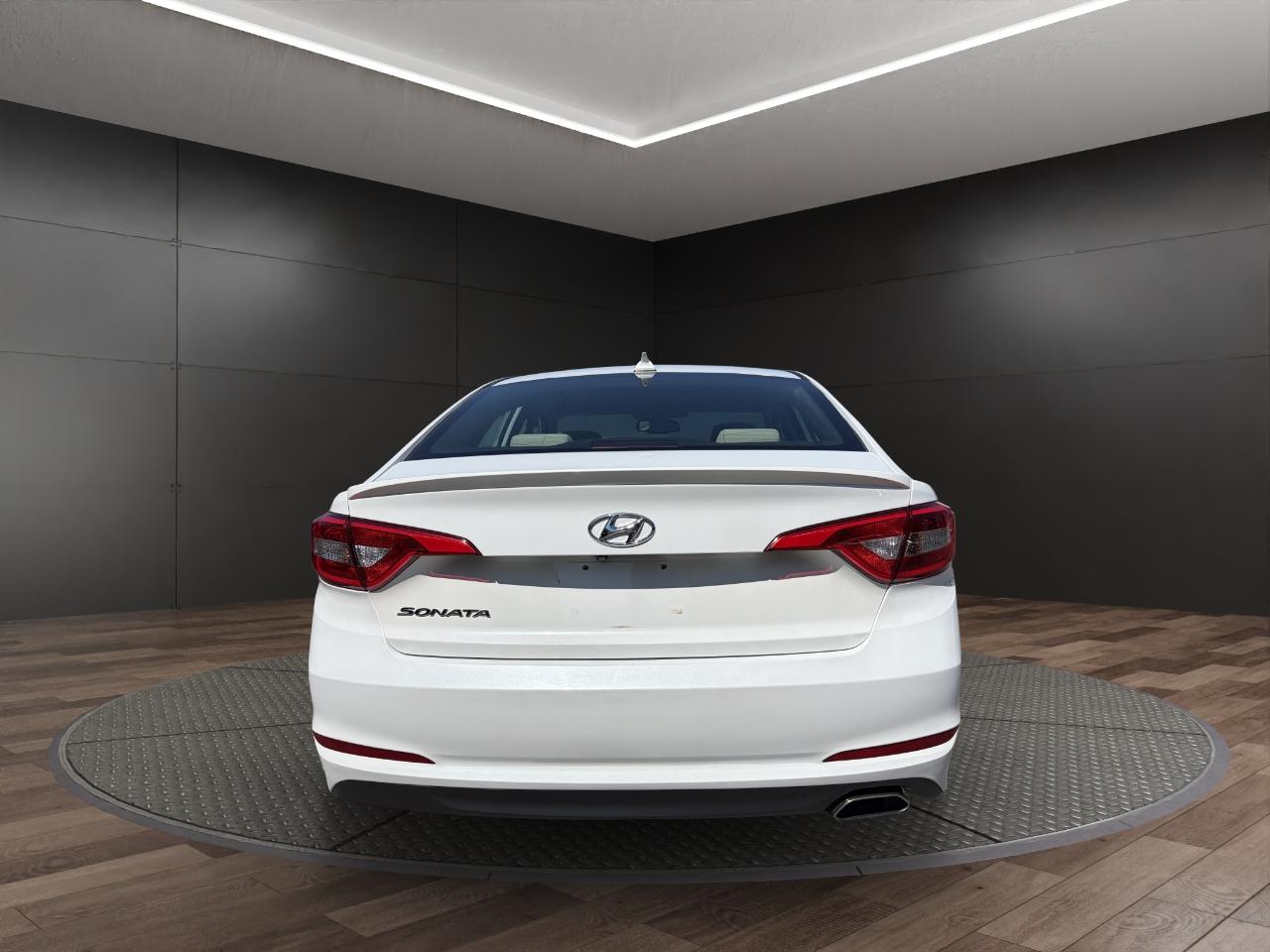 Hyundai Sonata SE 2.4L PZEV 2017