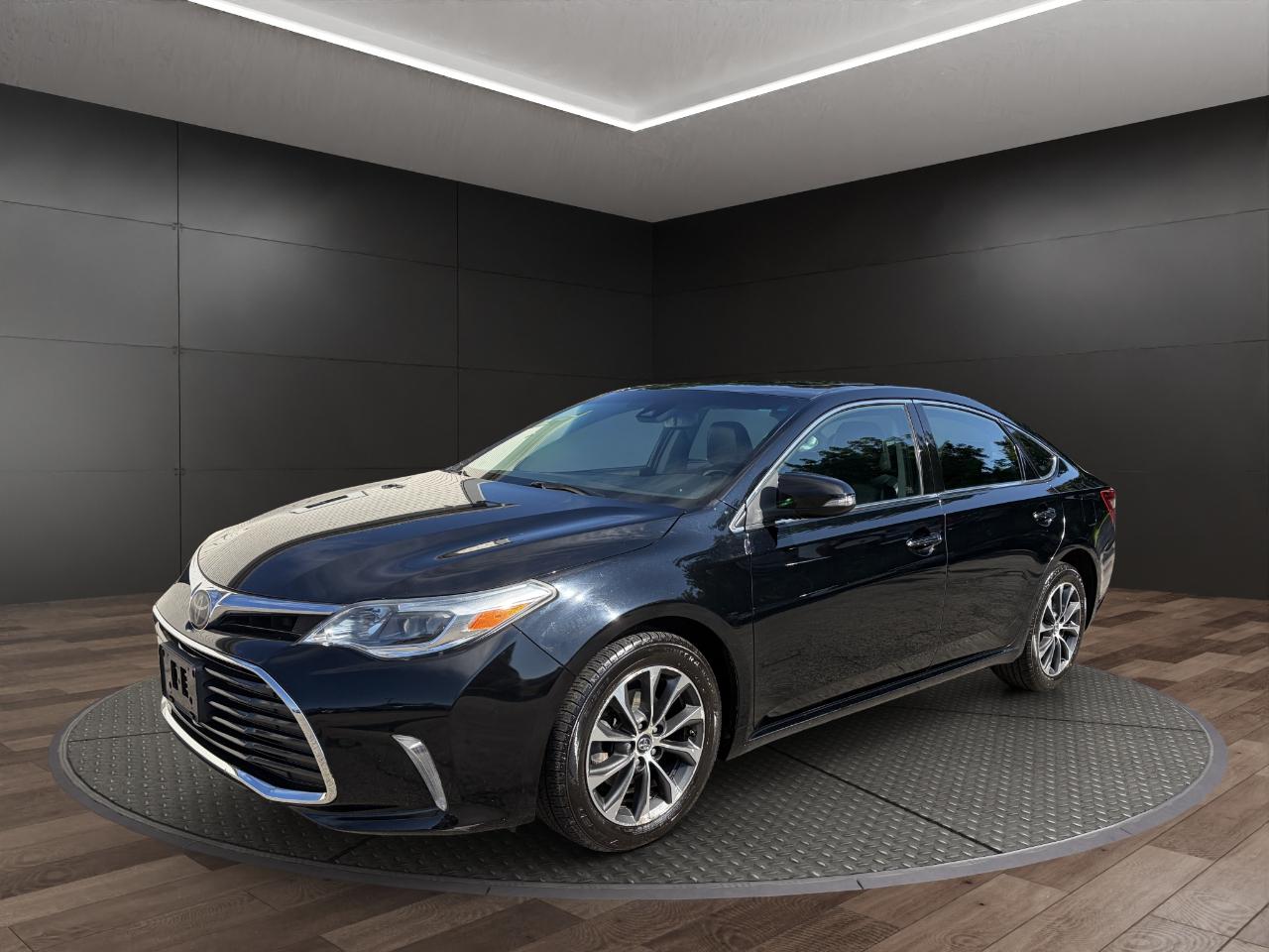 Toyota Avalon XLE Premium (Natl) 2017