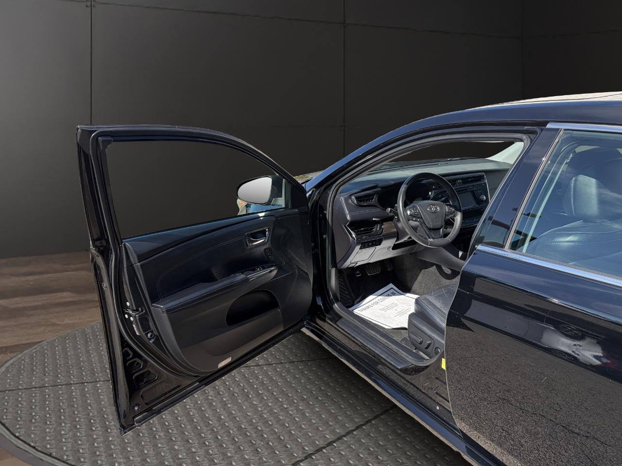 Toyota Avalon XLE Premium (Natl) 2017