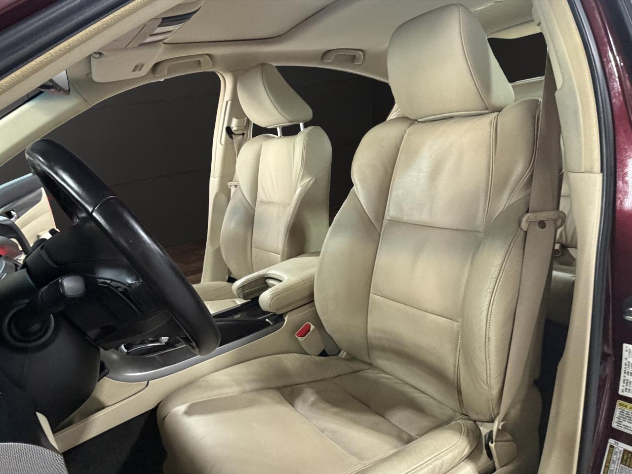 Acura TL 4dr Sdn Auto 2WD 2012