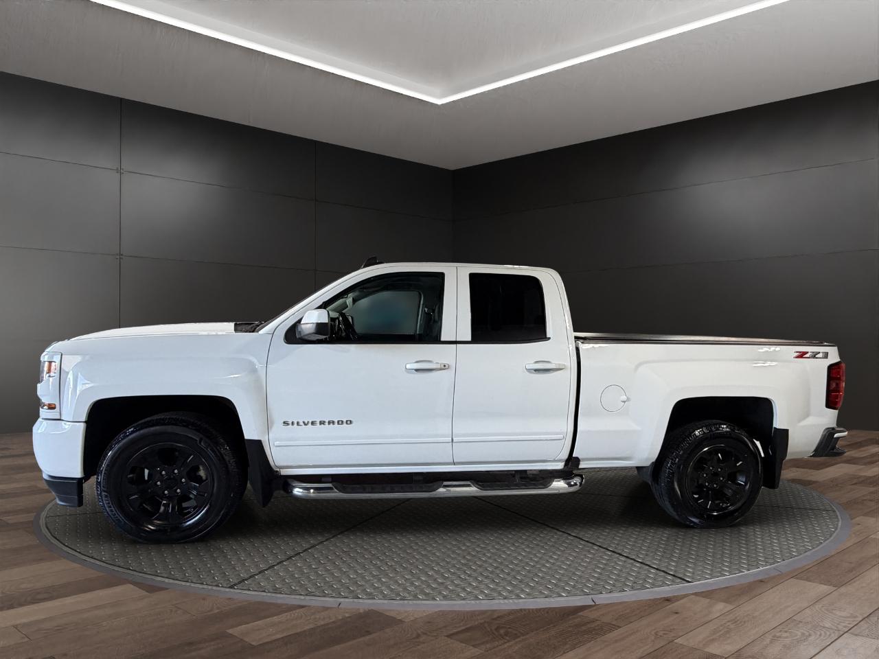 Chevrolet Silverado 1500 4WD Double Cab 143.5" LT w/2LT 2018
